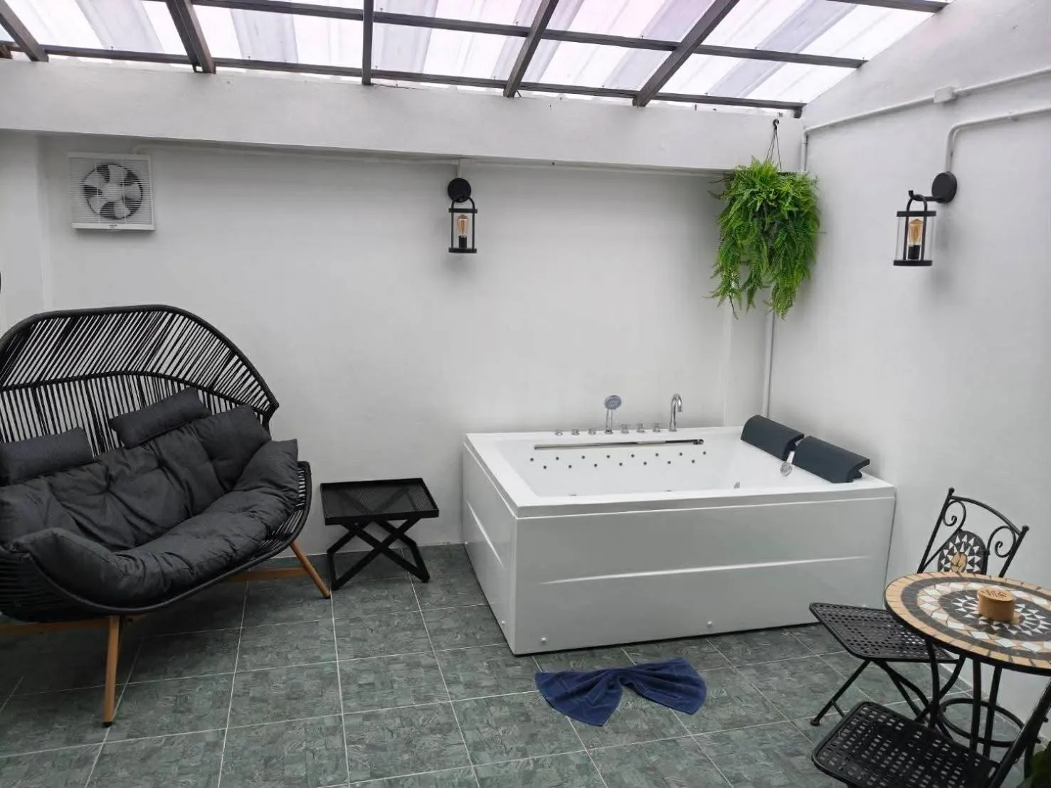 Hot Tub in The Nest Resort Patong