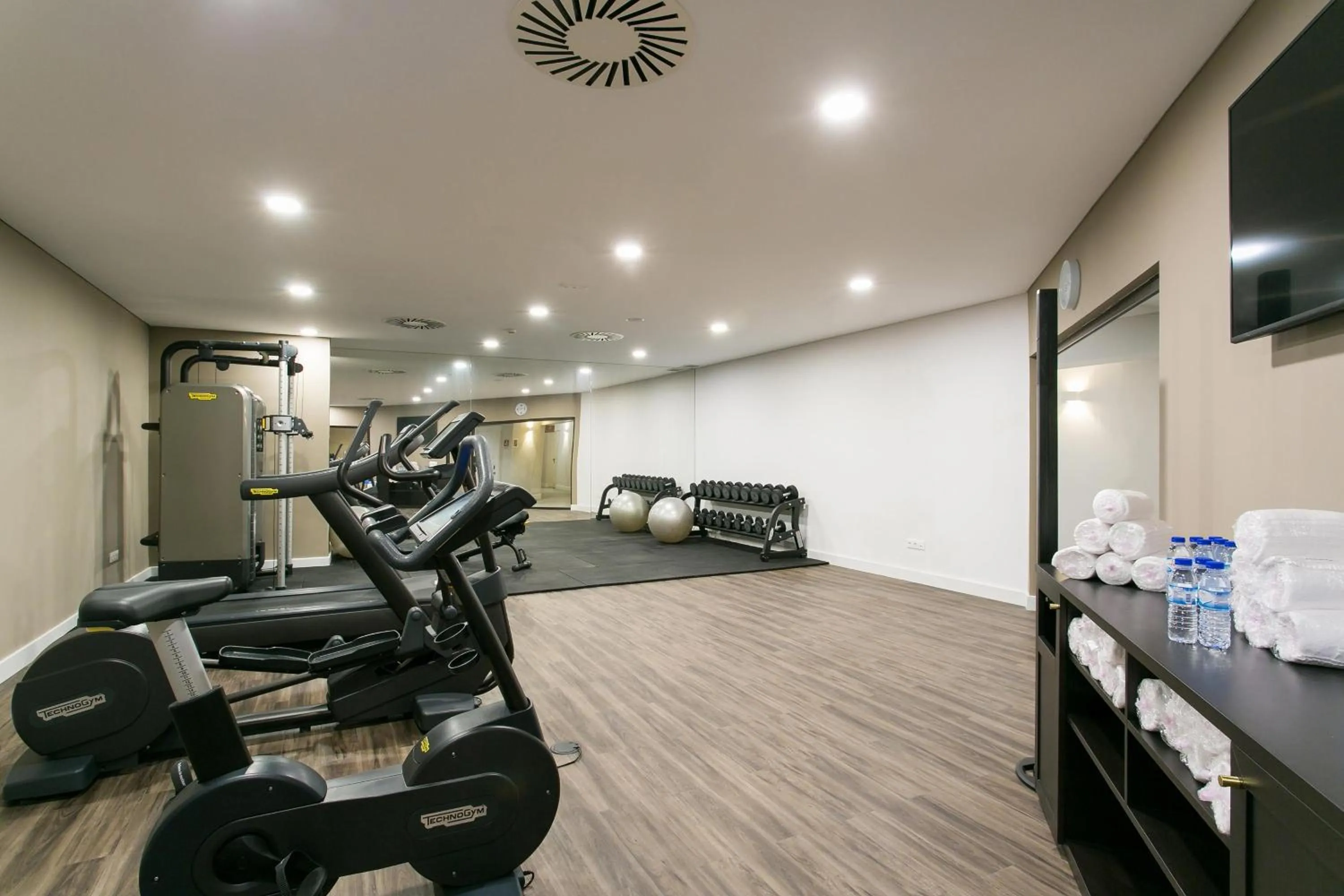Fitness centre/facilities in Four Points by Sheraton Sesimbra