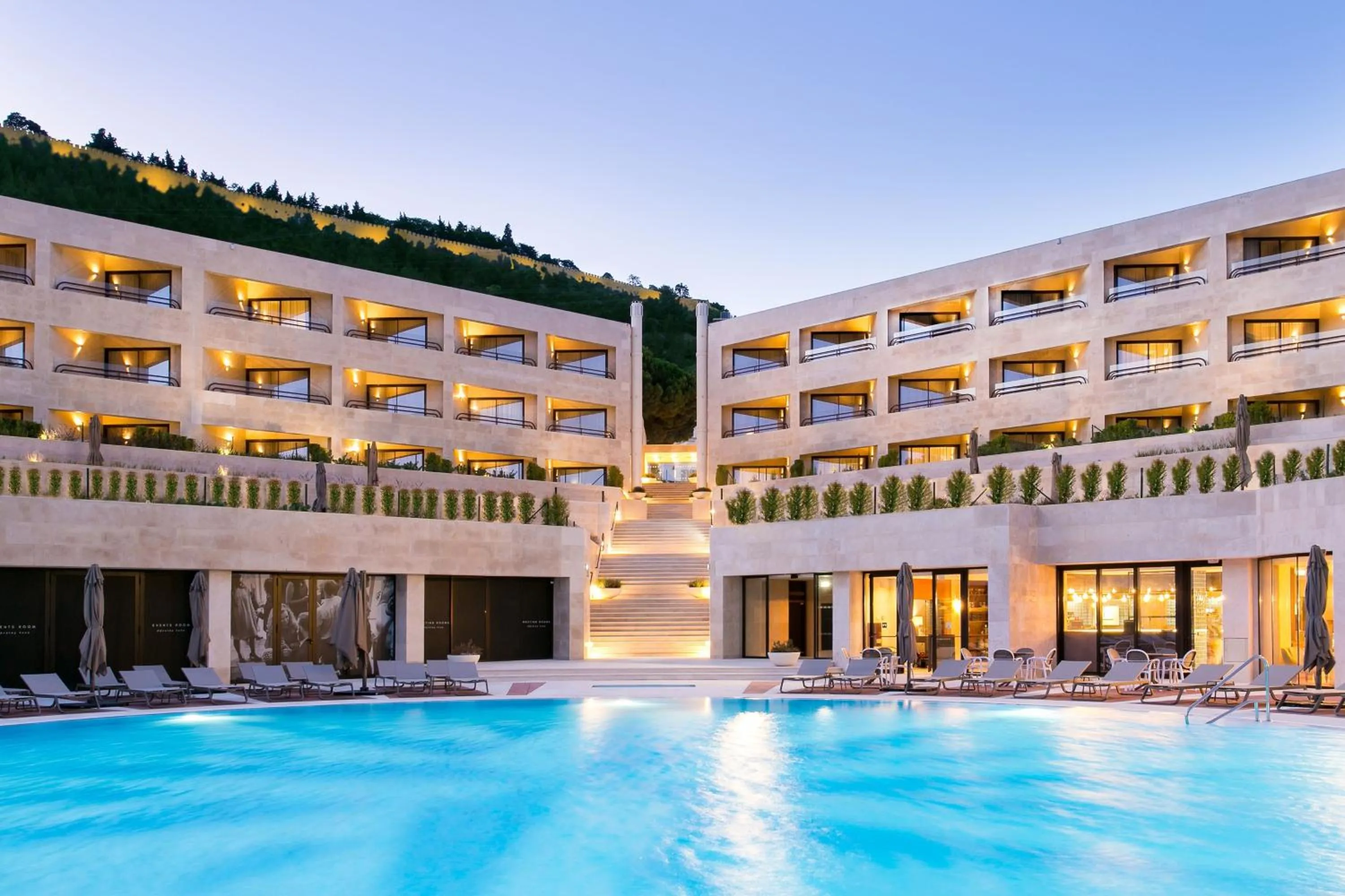 Swimming pool in Four Points by Sheraton Sesimbra