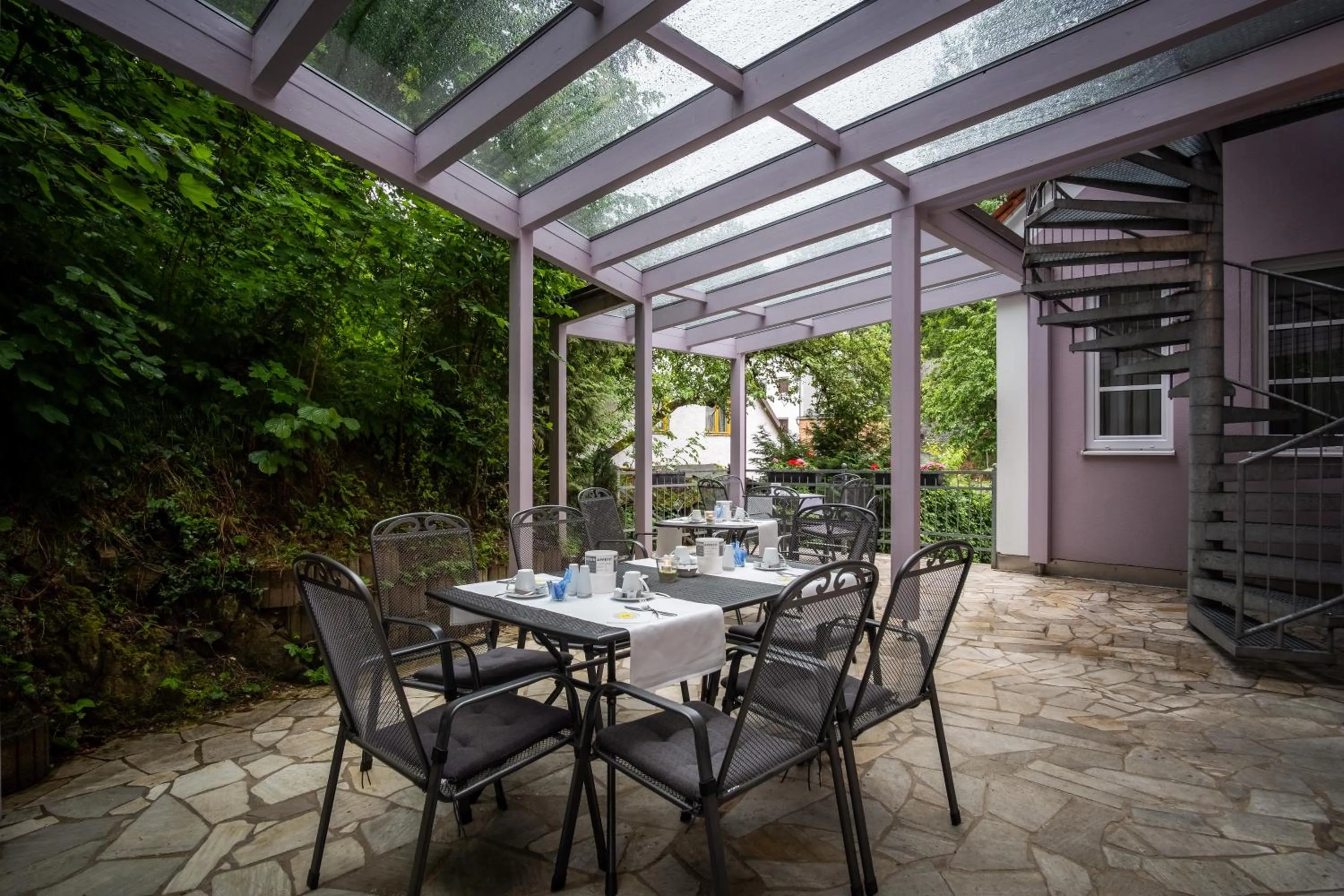 Restaurant/places to eat in Hotel Atrium Garni