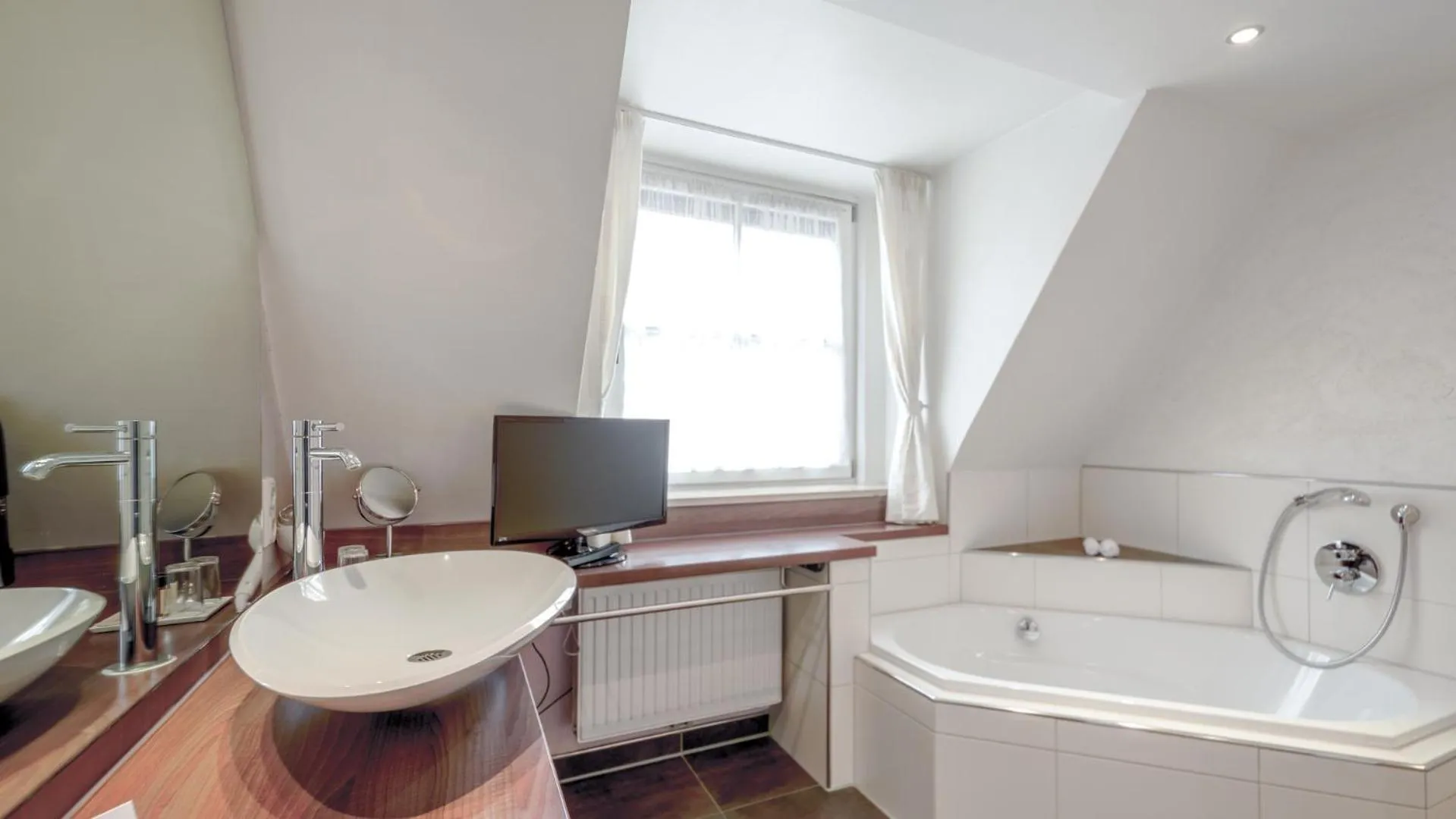 Bathroom in Hotel Sonne