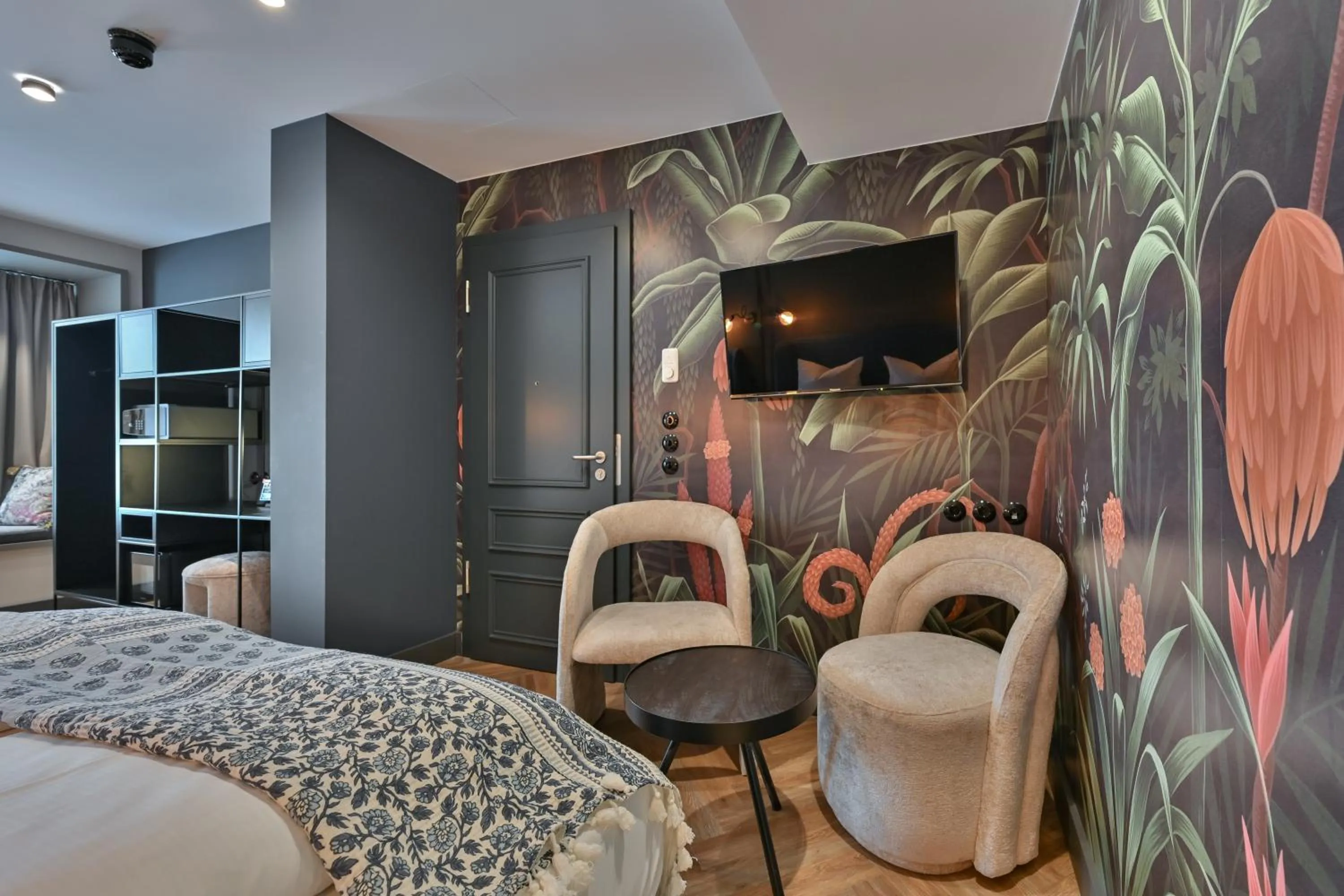 TV and multimedia, Bed in Hotel Sonne