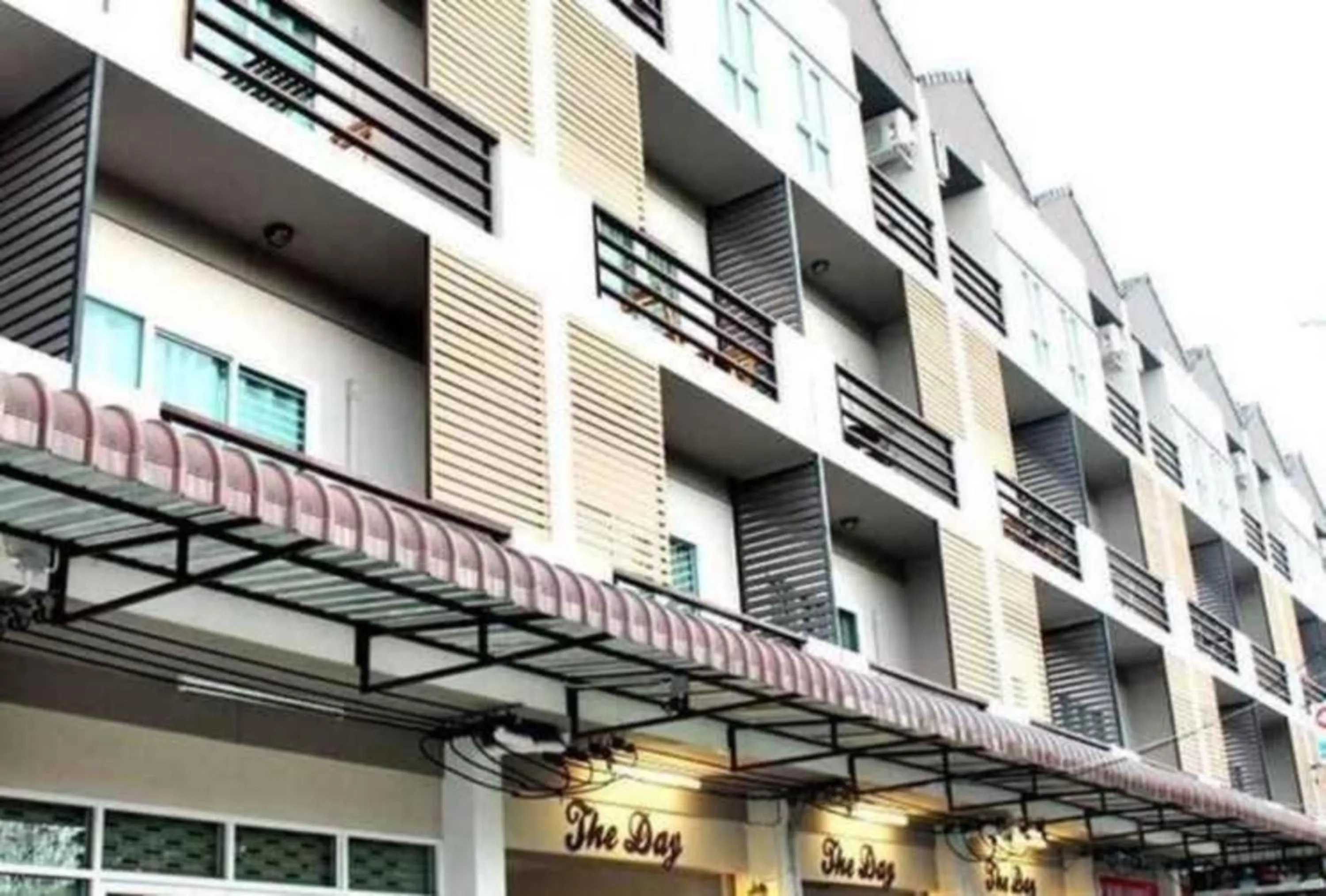 Property building in Be Rich Hotel