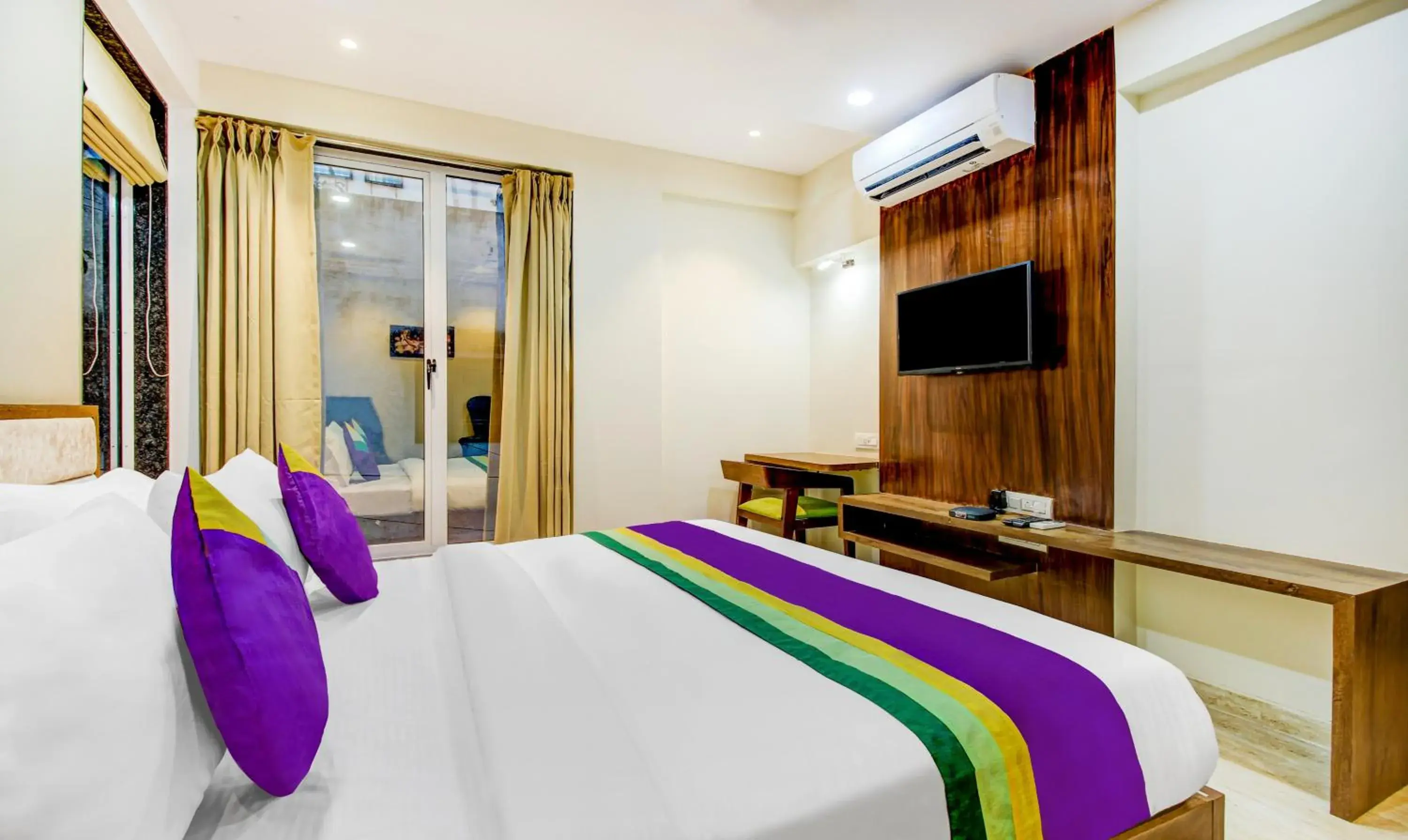 Bedroom, Bed in Treebo The Pavilion, Railway Station Bedroom, Bed in Treebo The Pavilion, Railway Station