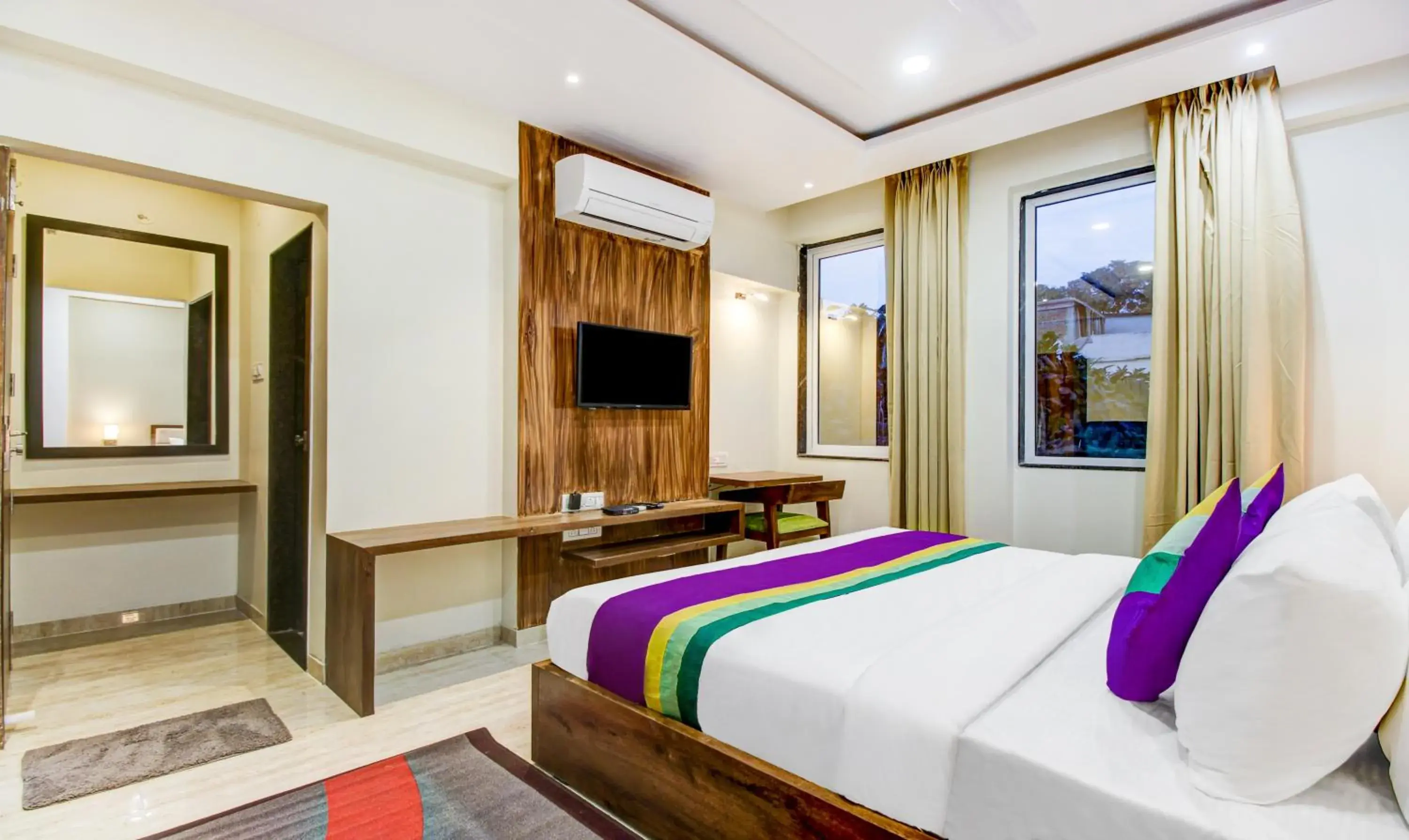 Bedroom, Bed in Treebo The Pavilion, Railway Station Bedroom, Bed in Treebo The Pavilion, Railway Station