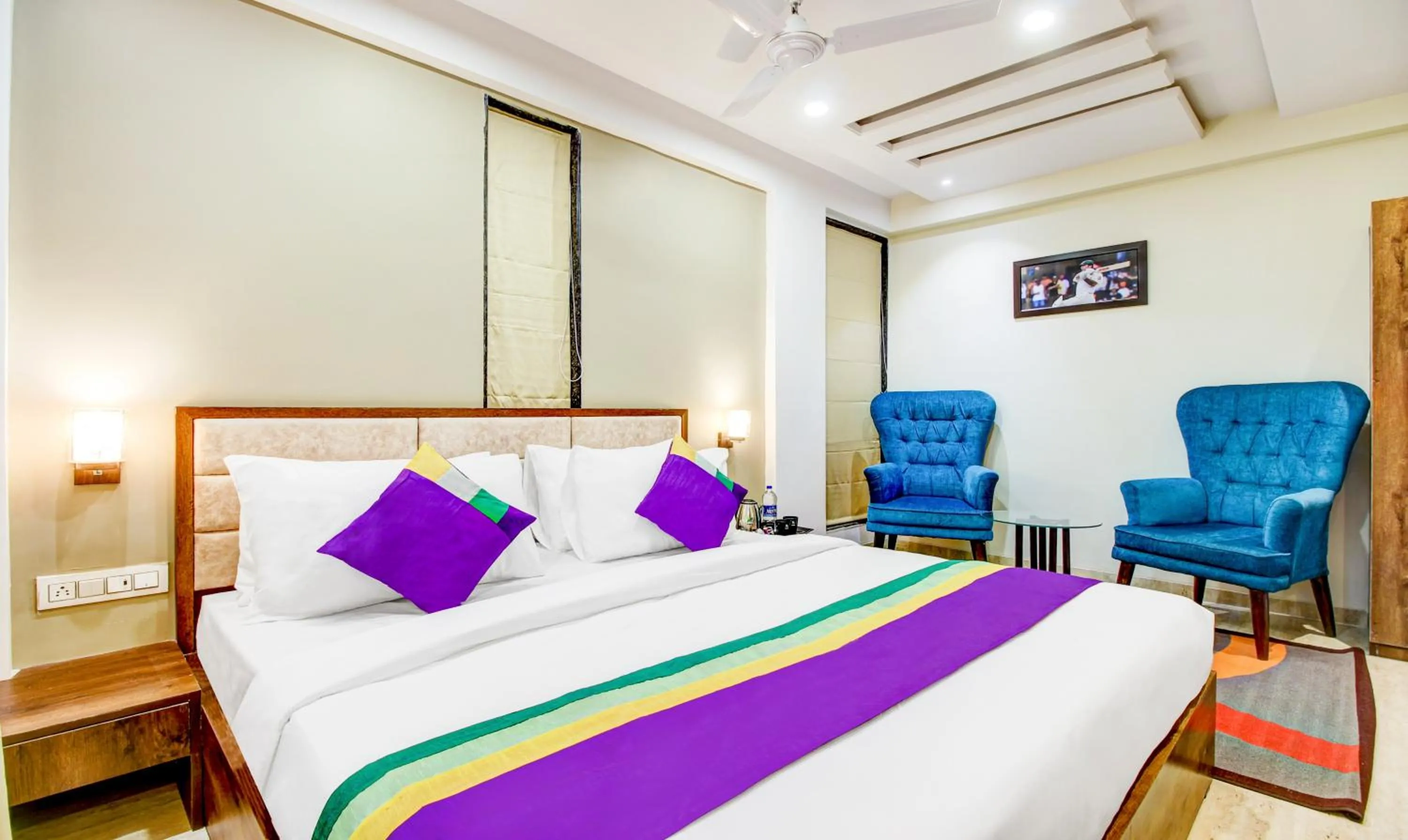 Bedroom, Bed in Treebo The Pavilion, Railway Station