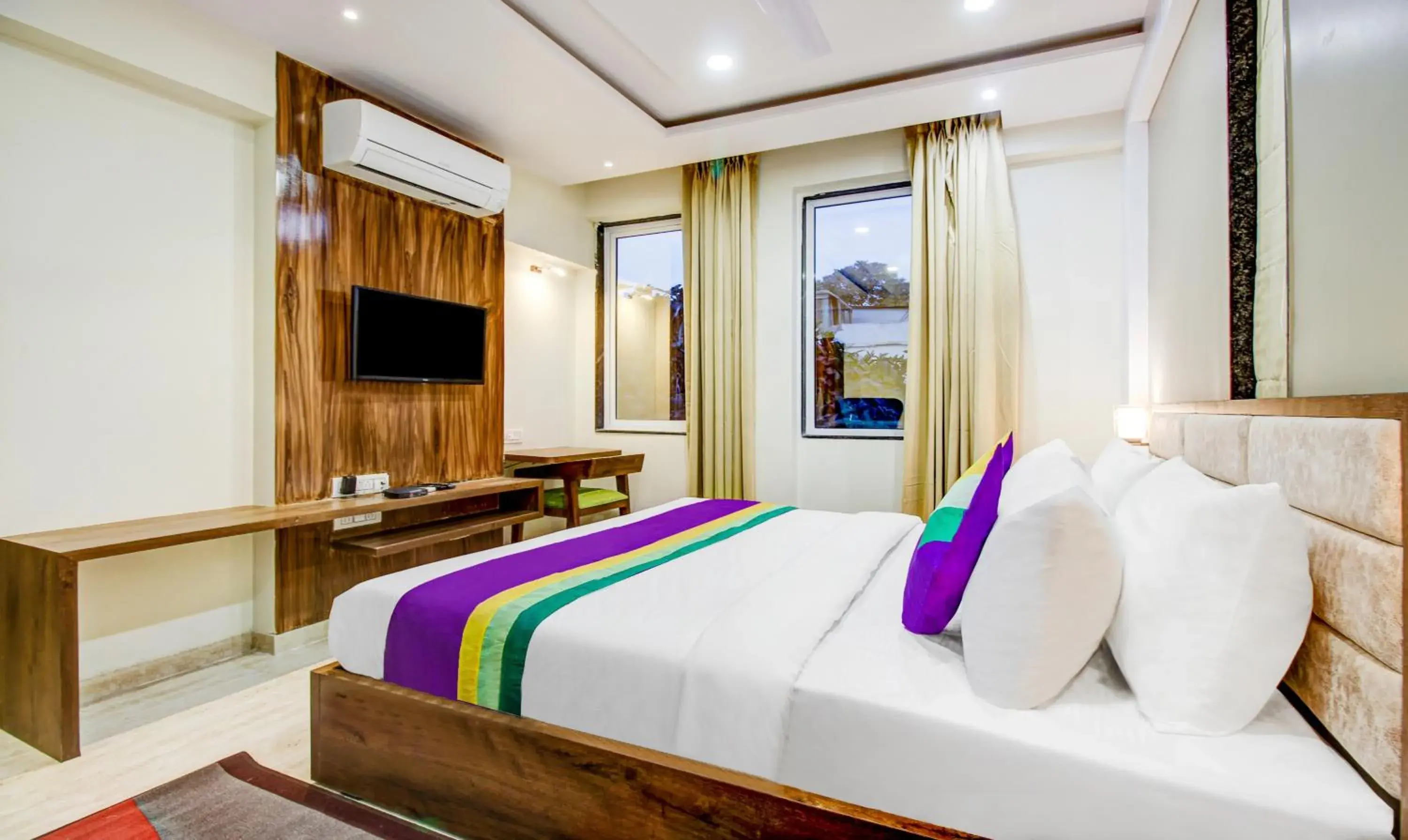 Bedroom, Bed in Treebo The Pavilion, Railway Station Bedroom, Bed in Treebo The Pavilion, Railway Station