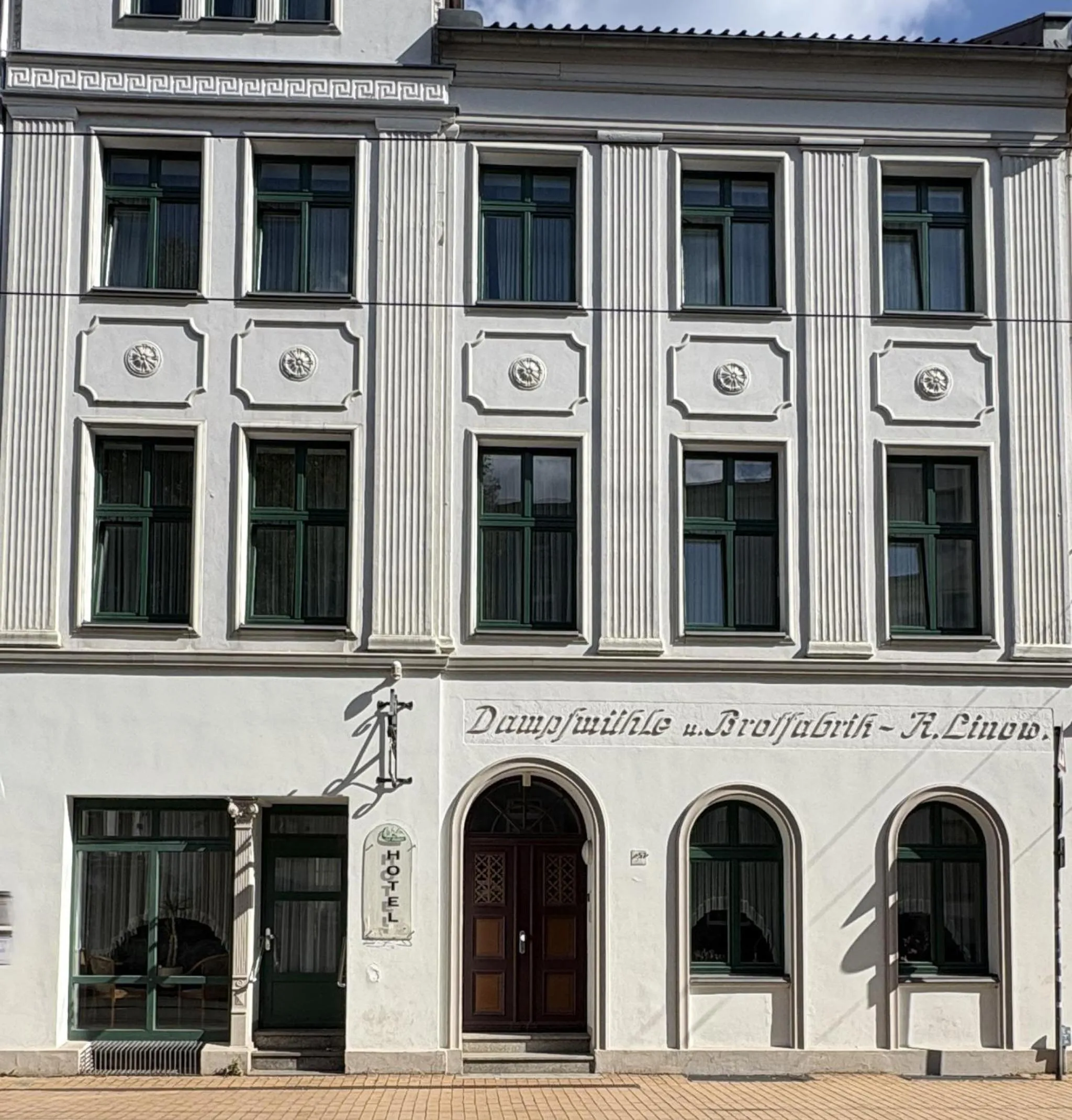 Facade/entrance in Hotel am Schloß