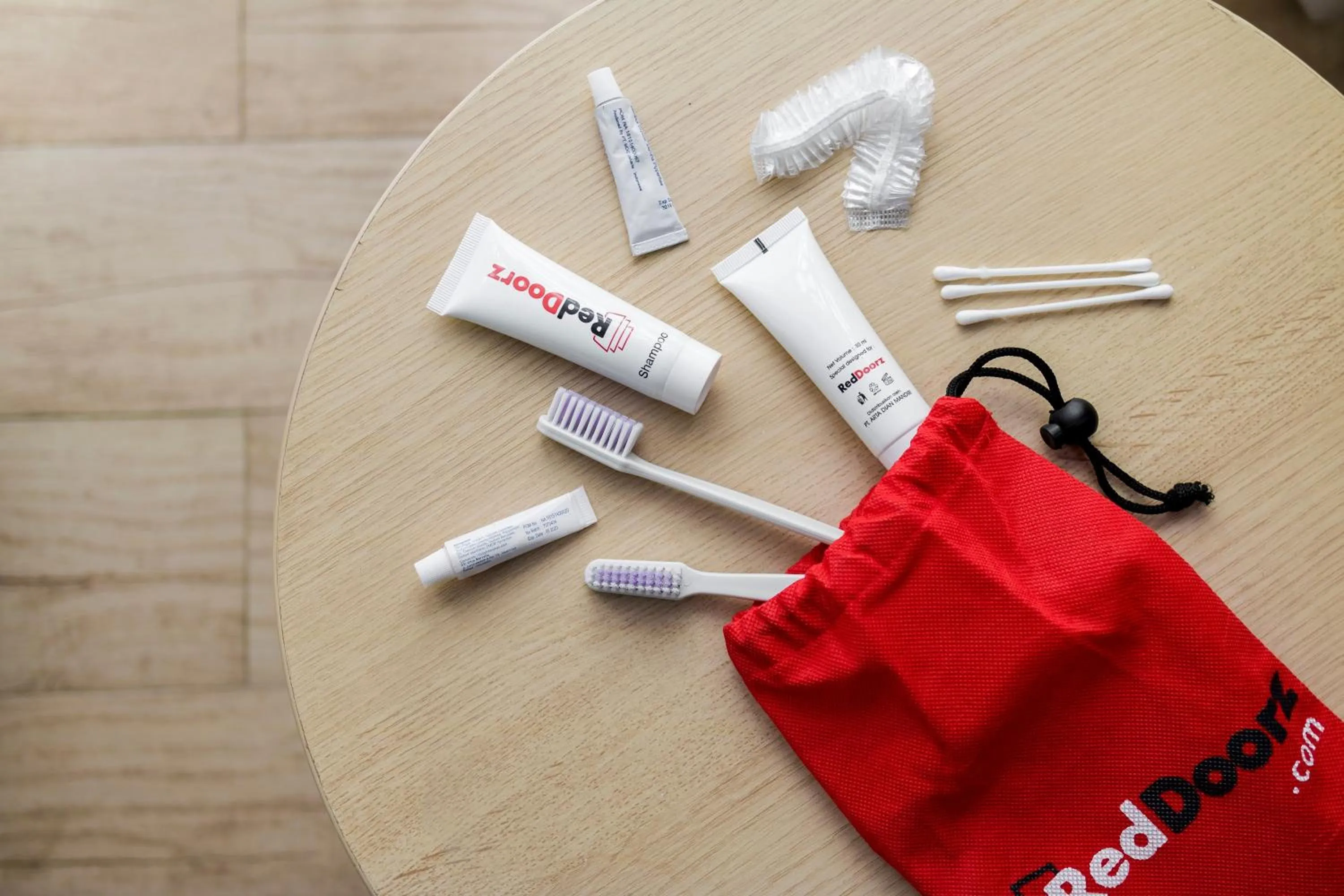 RedDoorz @ Helvetia Medan 2