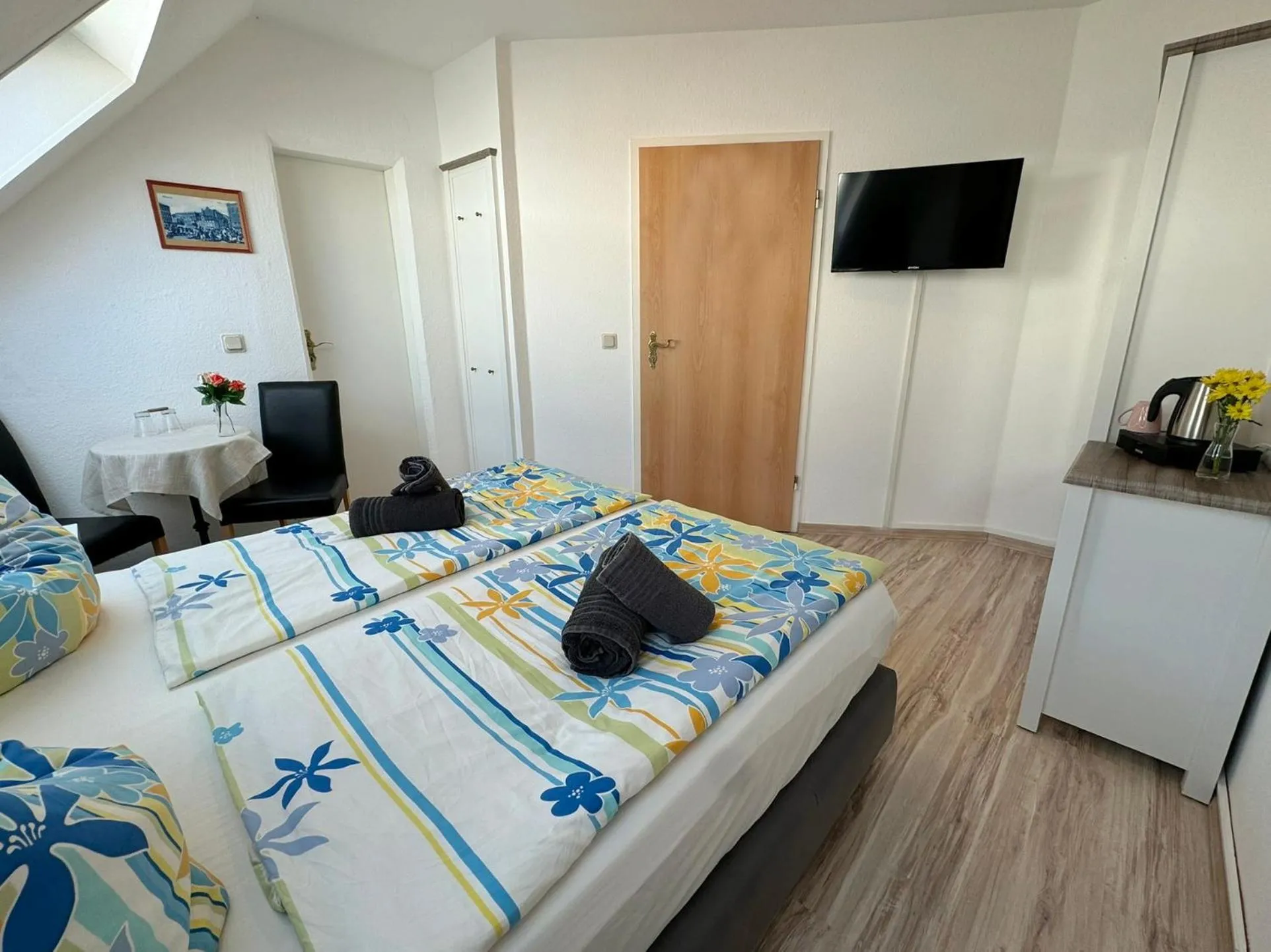 Photo of the whole room, Bed in Hotel Nordlicht