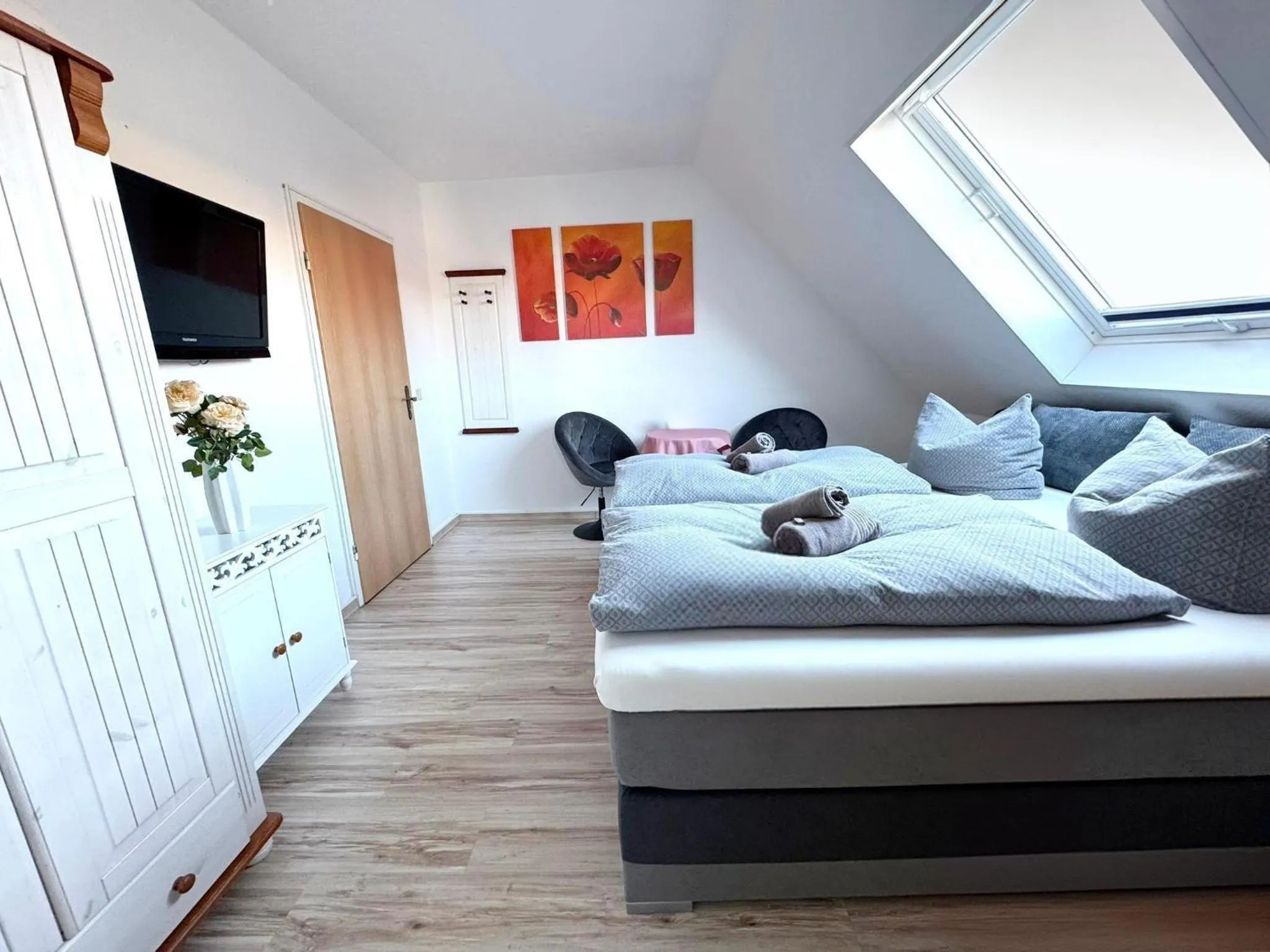 Photo of the whole room, Bed in Hotel Nordlicht