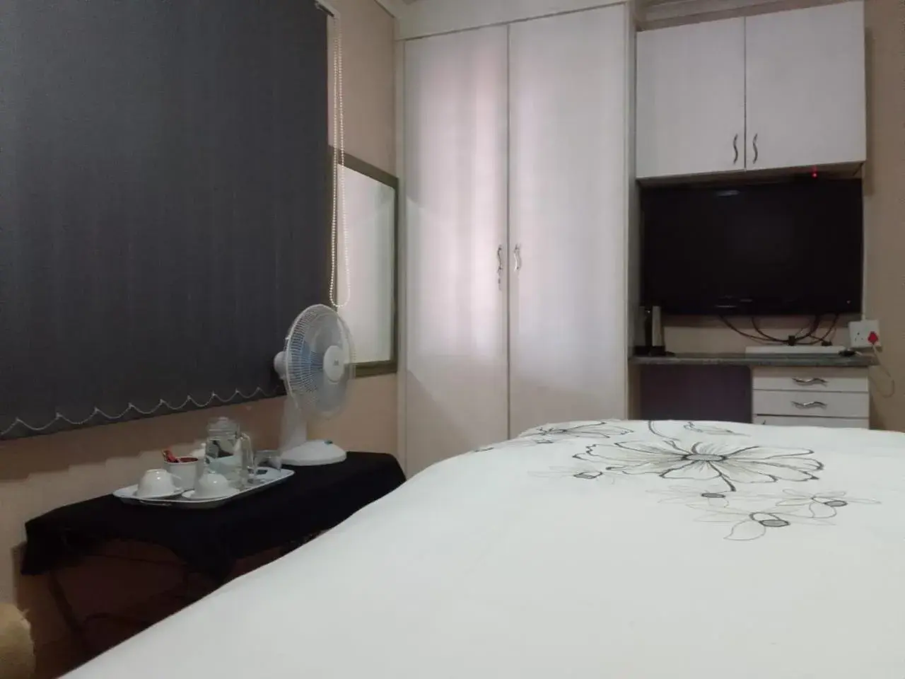 Budget Double Room - single occupancy in Garden View Guesthouse Fleurhof Budget Double Room - single occupancy in Garden View Guesthouse Fleurhof