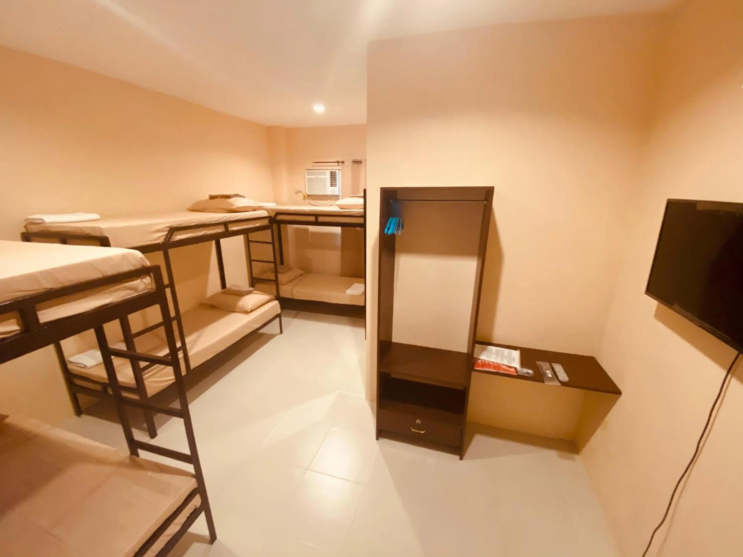 bunk bed in Claytown Pension House