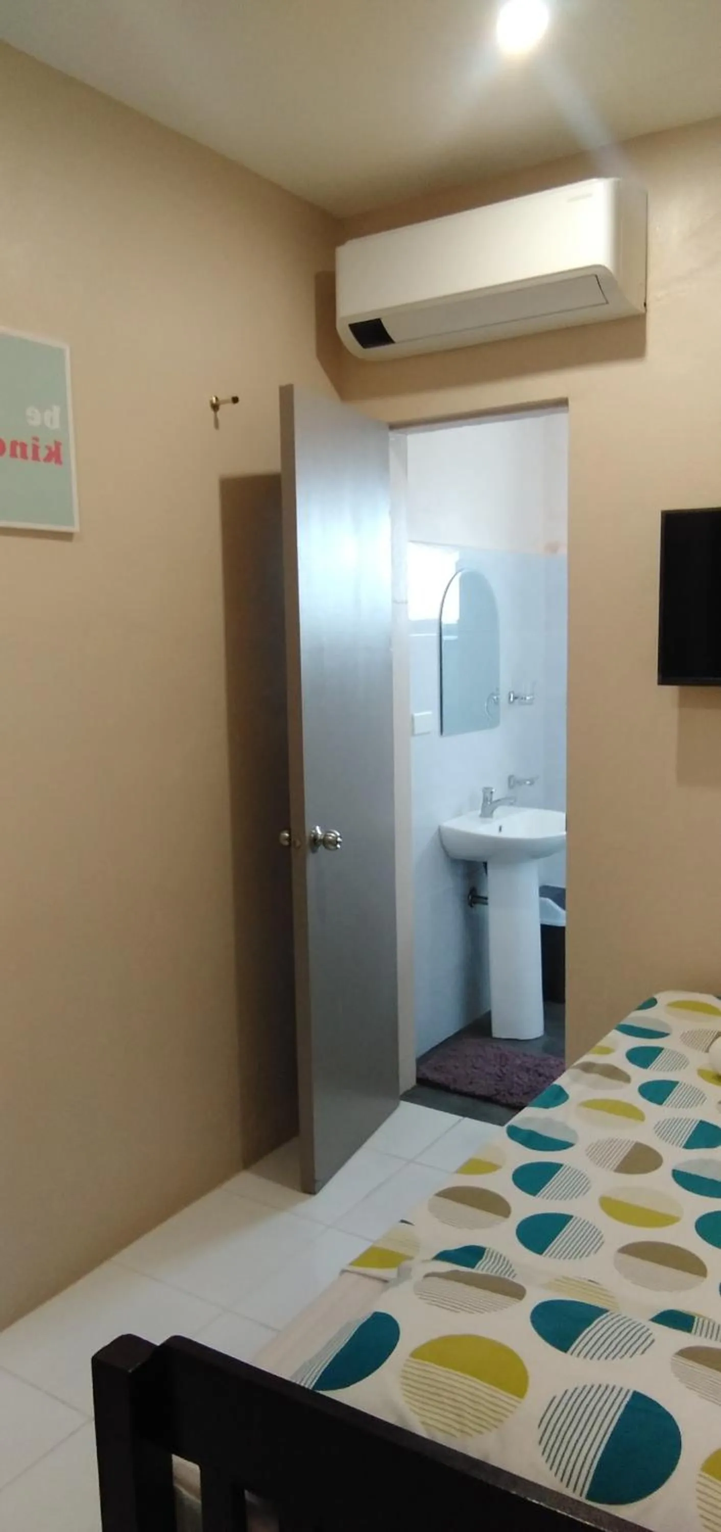 Bedroom, Bed in Claytown Pension House