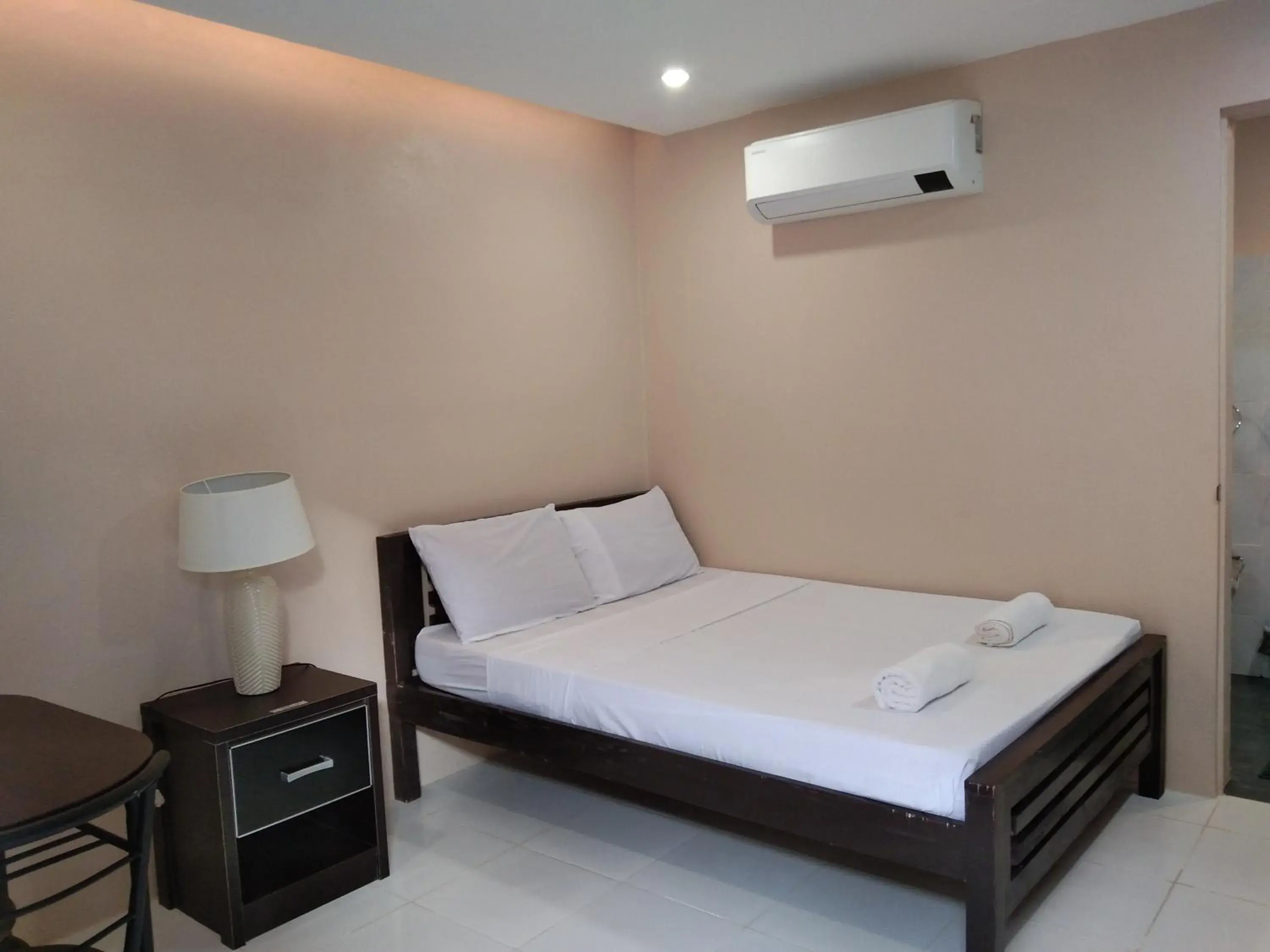 Photo of the whole room, Bed in Claytown Pension House Photo of the whole room, Bed in Claytown Pension House