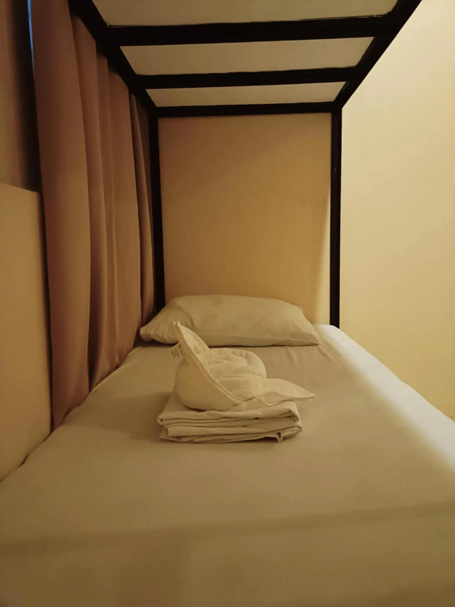 Bed in Claytown Pension House