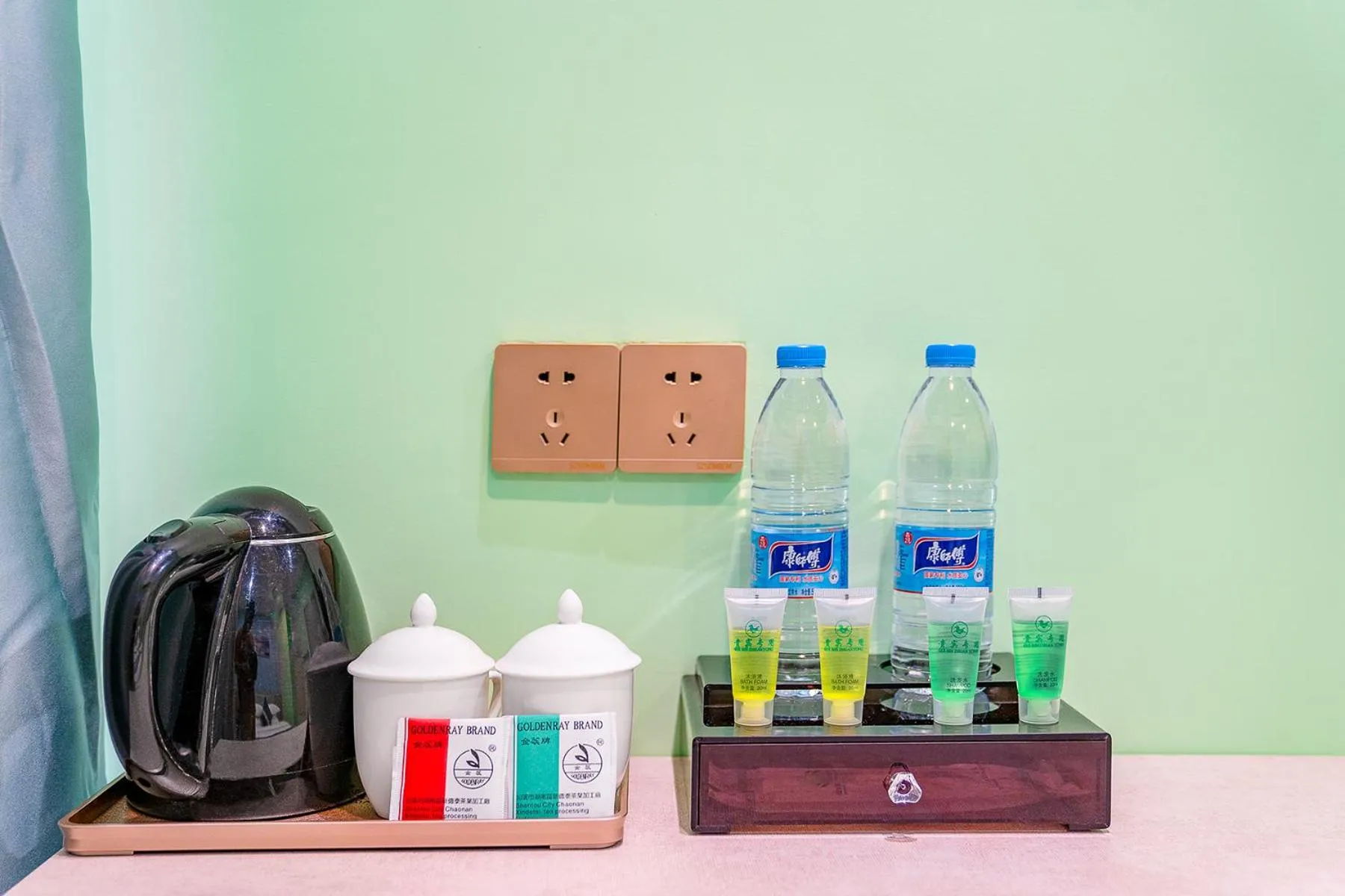 Coffee/tea facilities in Frida Hotels Guangzhou Baiyun International airport