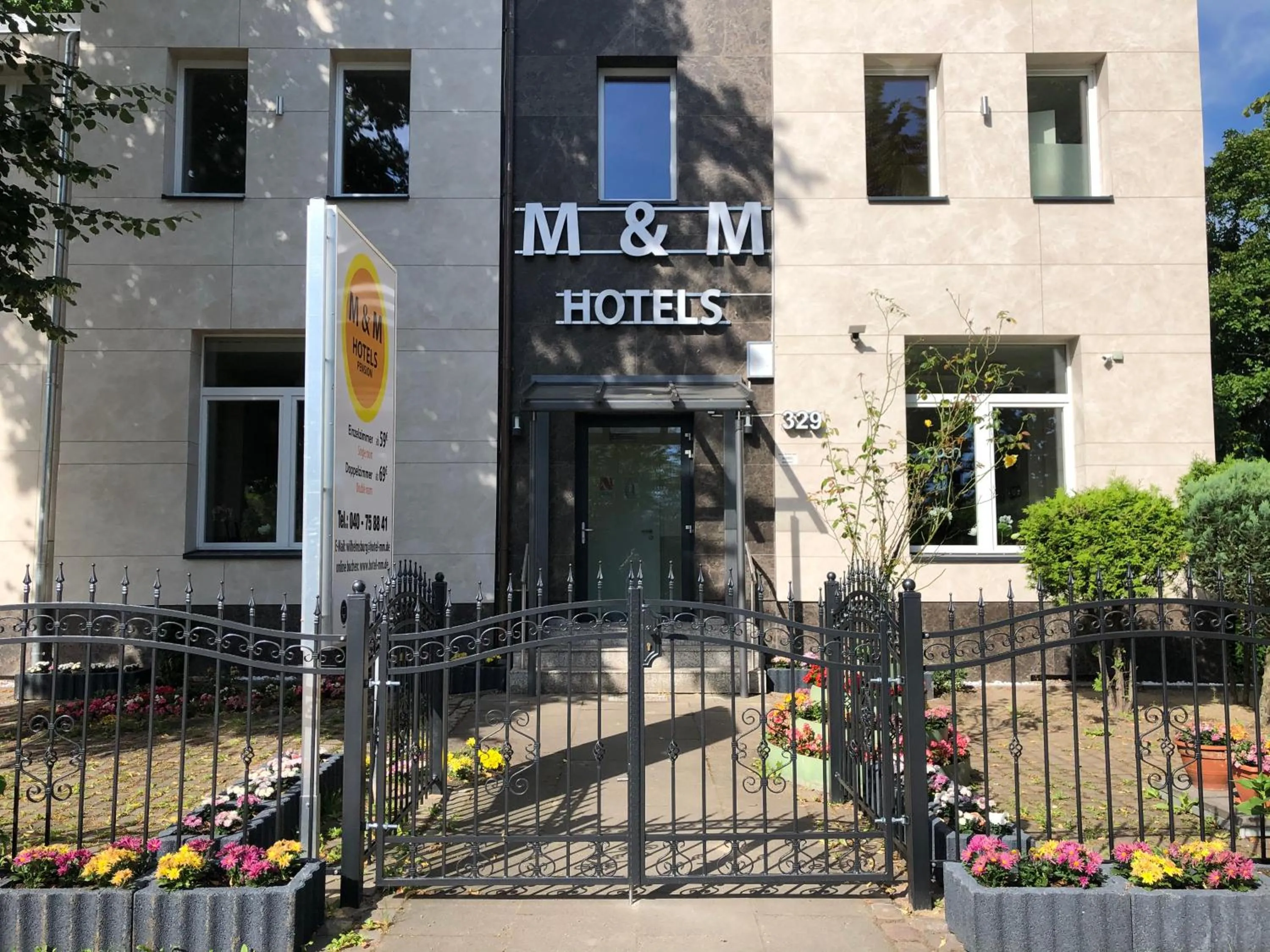 Property building in M&M Hotel - Wilhelmsburg