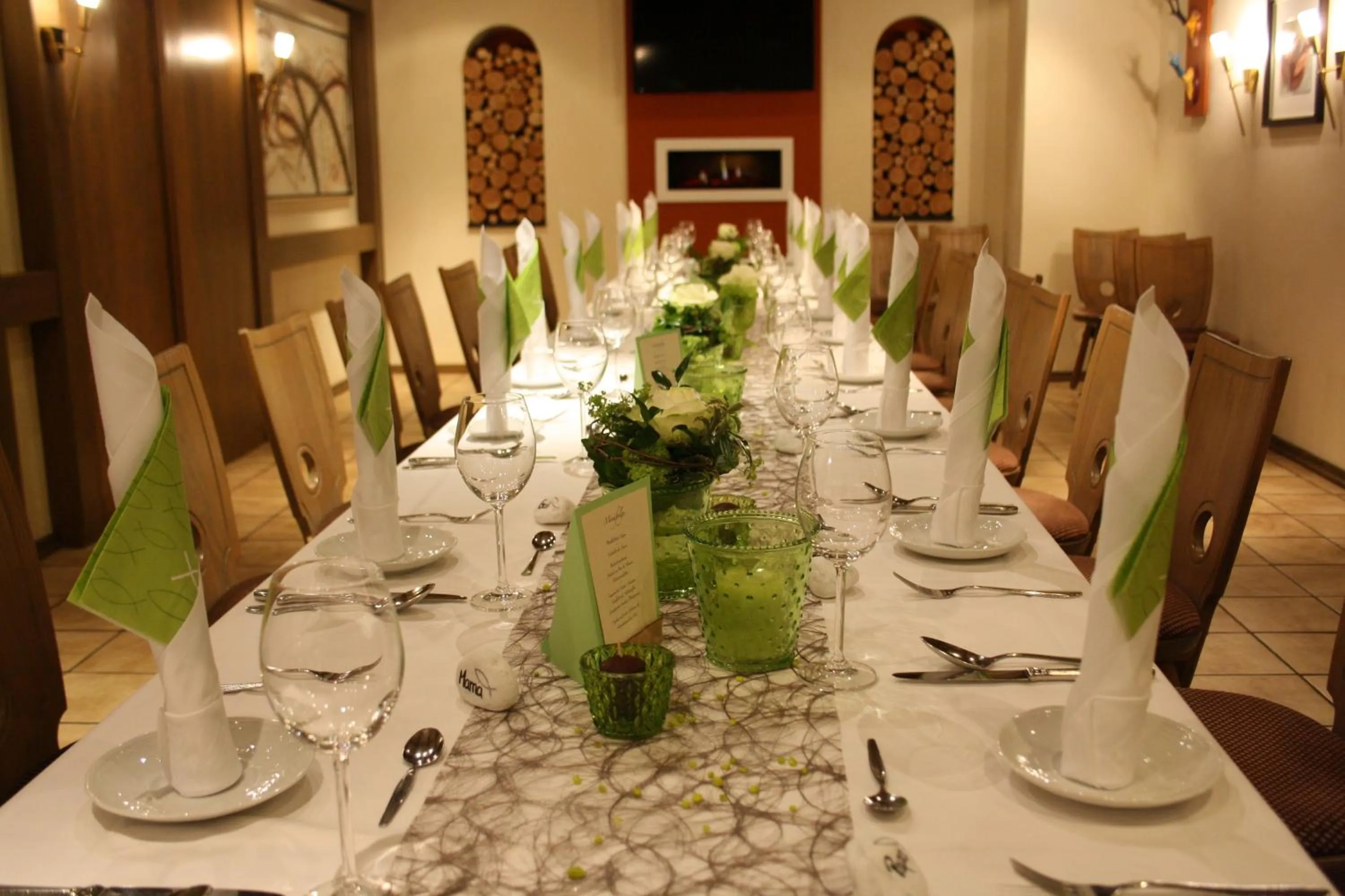 Restaurant/places to eat in Hotel Hirsch