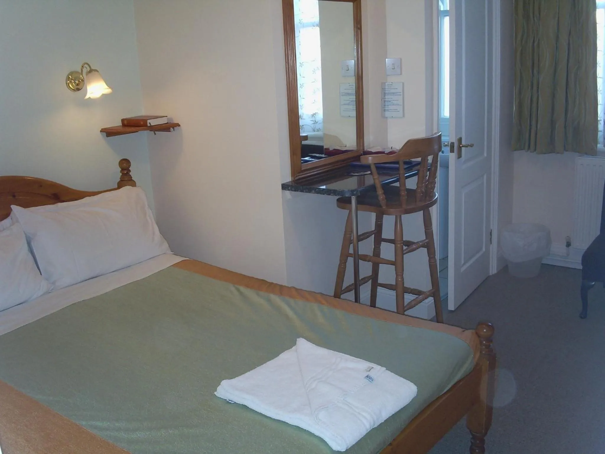 Bedroom in Green Gables Guest House