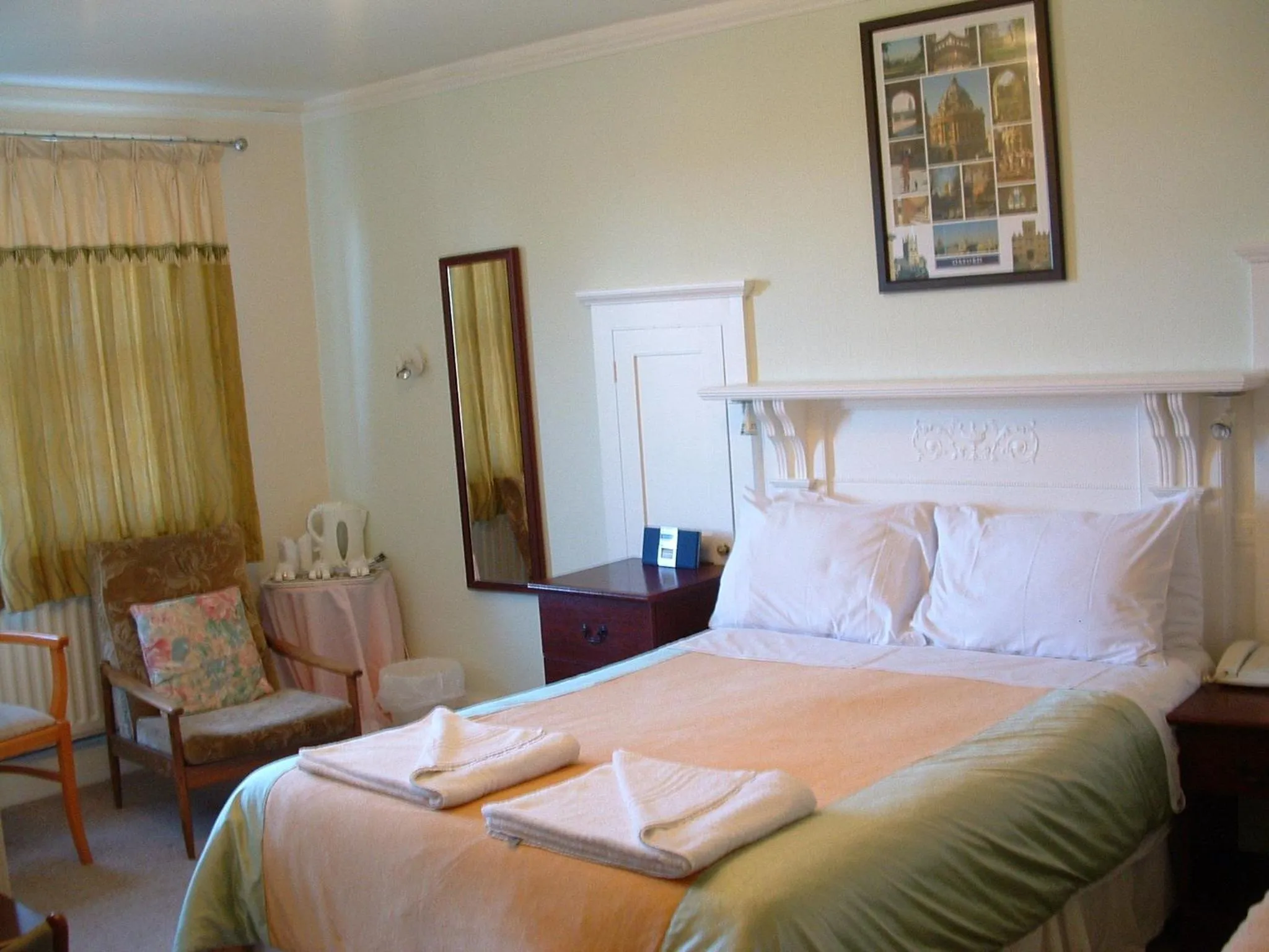 Bedroom in Green Gables Guest House