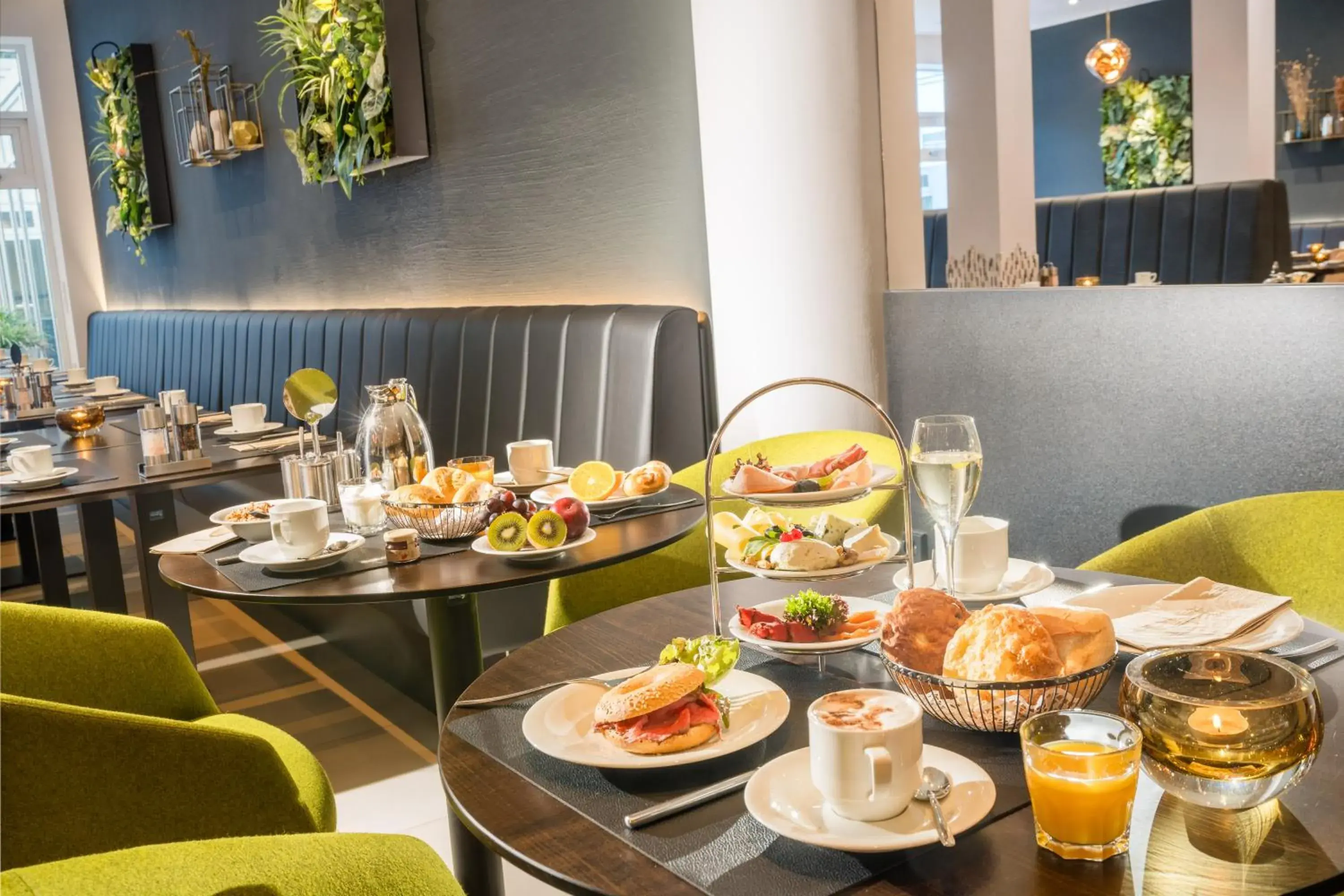 Restaurant/places to eat in Best Western Premier Parkhotel Kronsberg Restaurant/places to eat in Best Western Premier Parkhotel Kronsberg
