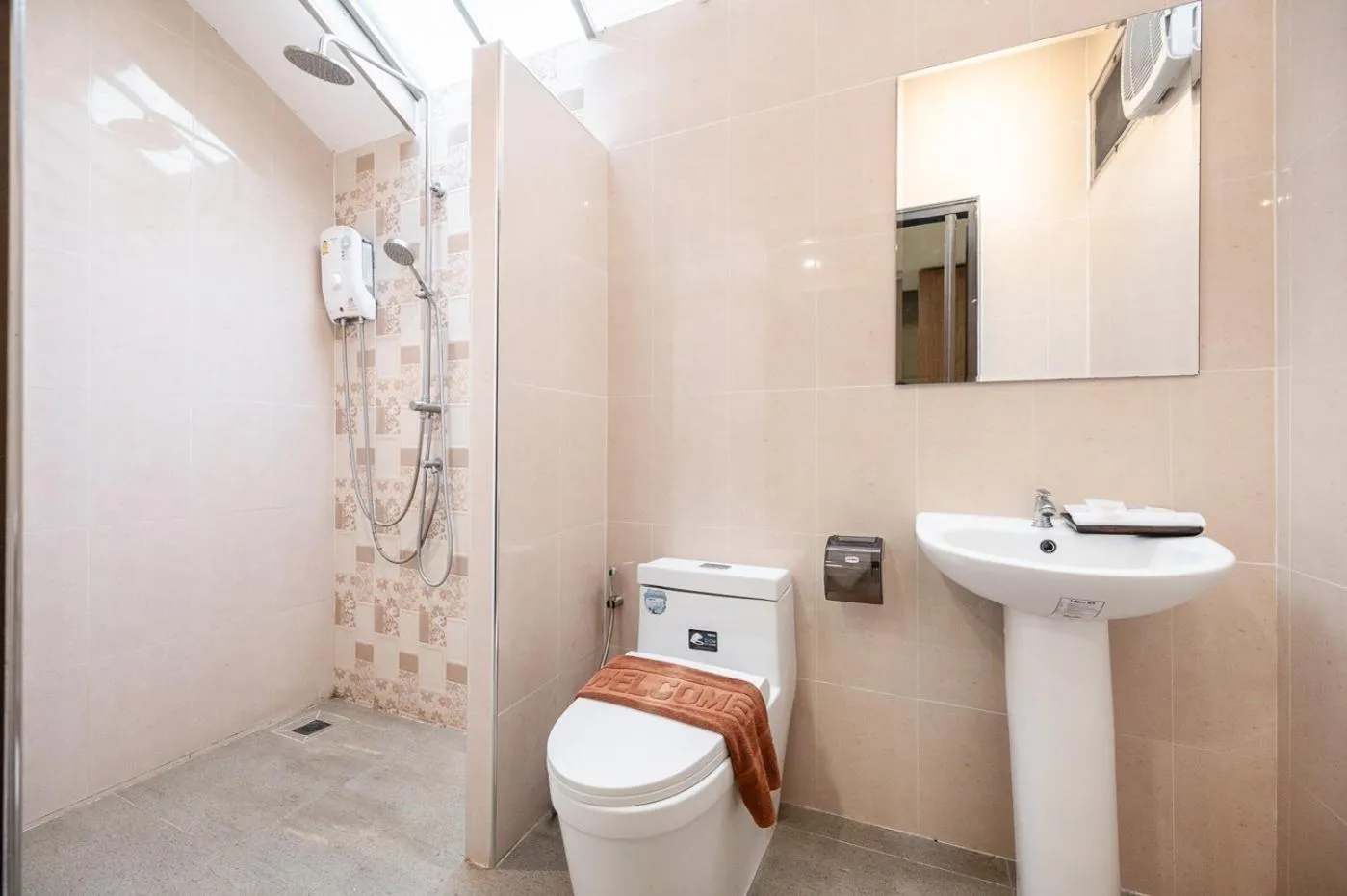 Toilet in At Rice Resort