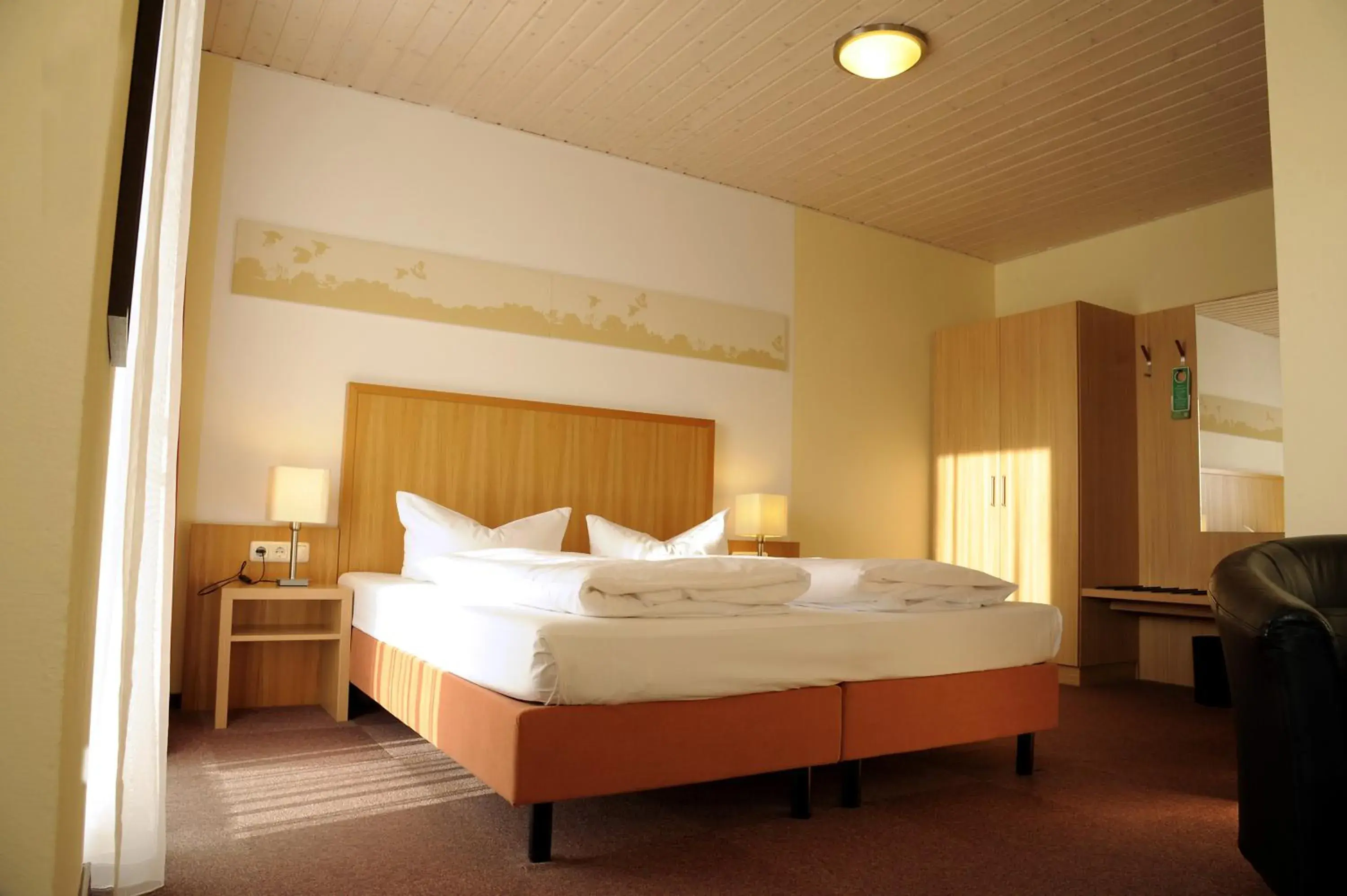 Photo of the whole room, Bed in Landhotel Klingerhof