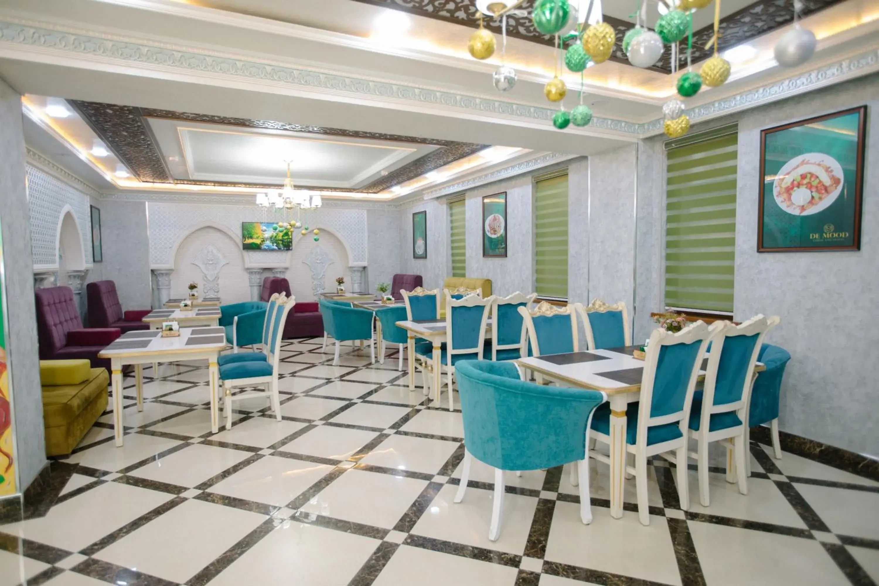 Restaurant/places to eat in Dendi Plaza Hotel Restaurant/places to eat in Dendi Plaza Hotel