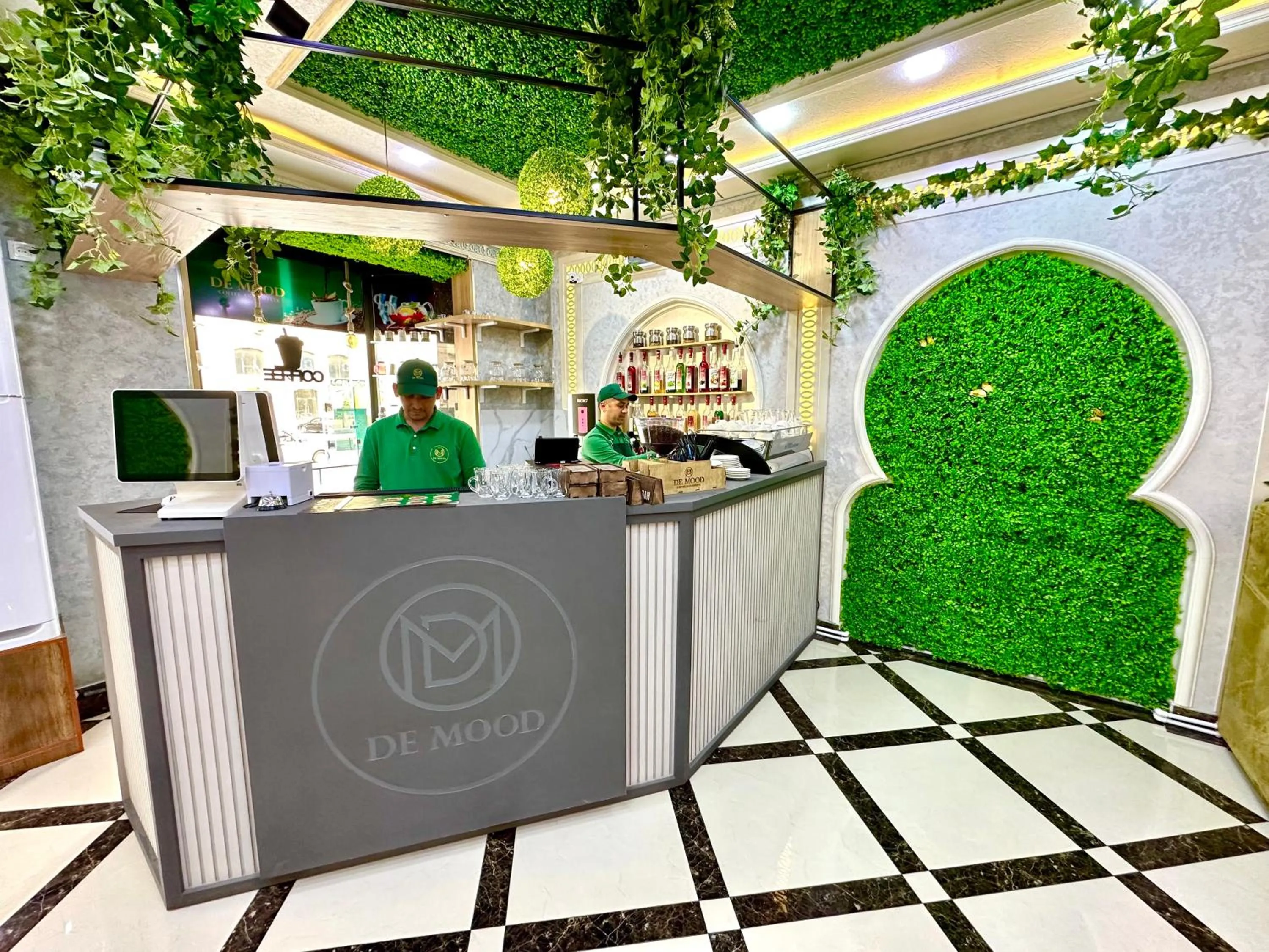 Restaurant/places to eat in Dendi Plaza Hotel