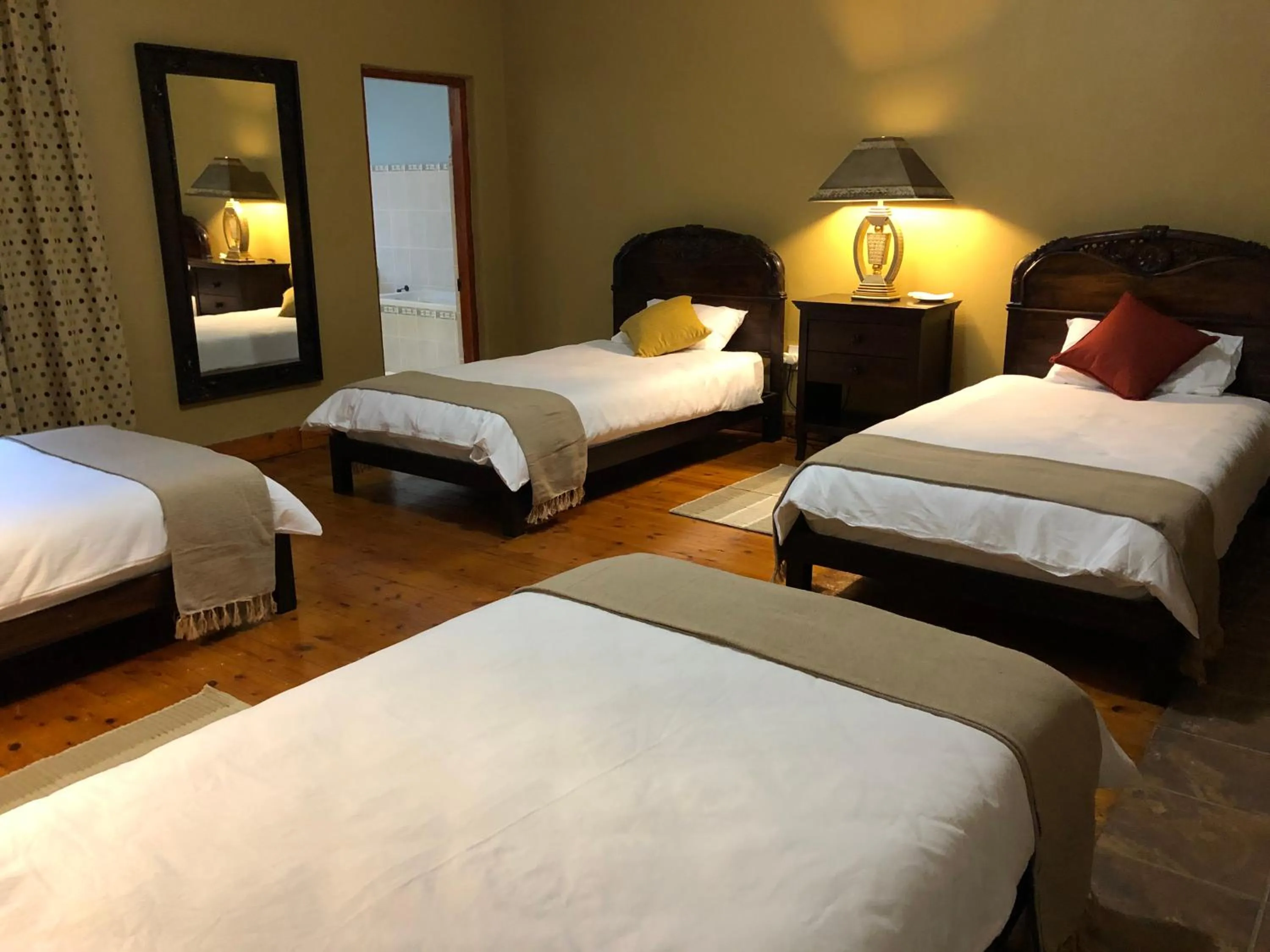 Photo of the whole room, Bed in Celebratio Pomegranate Farm