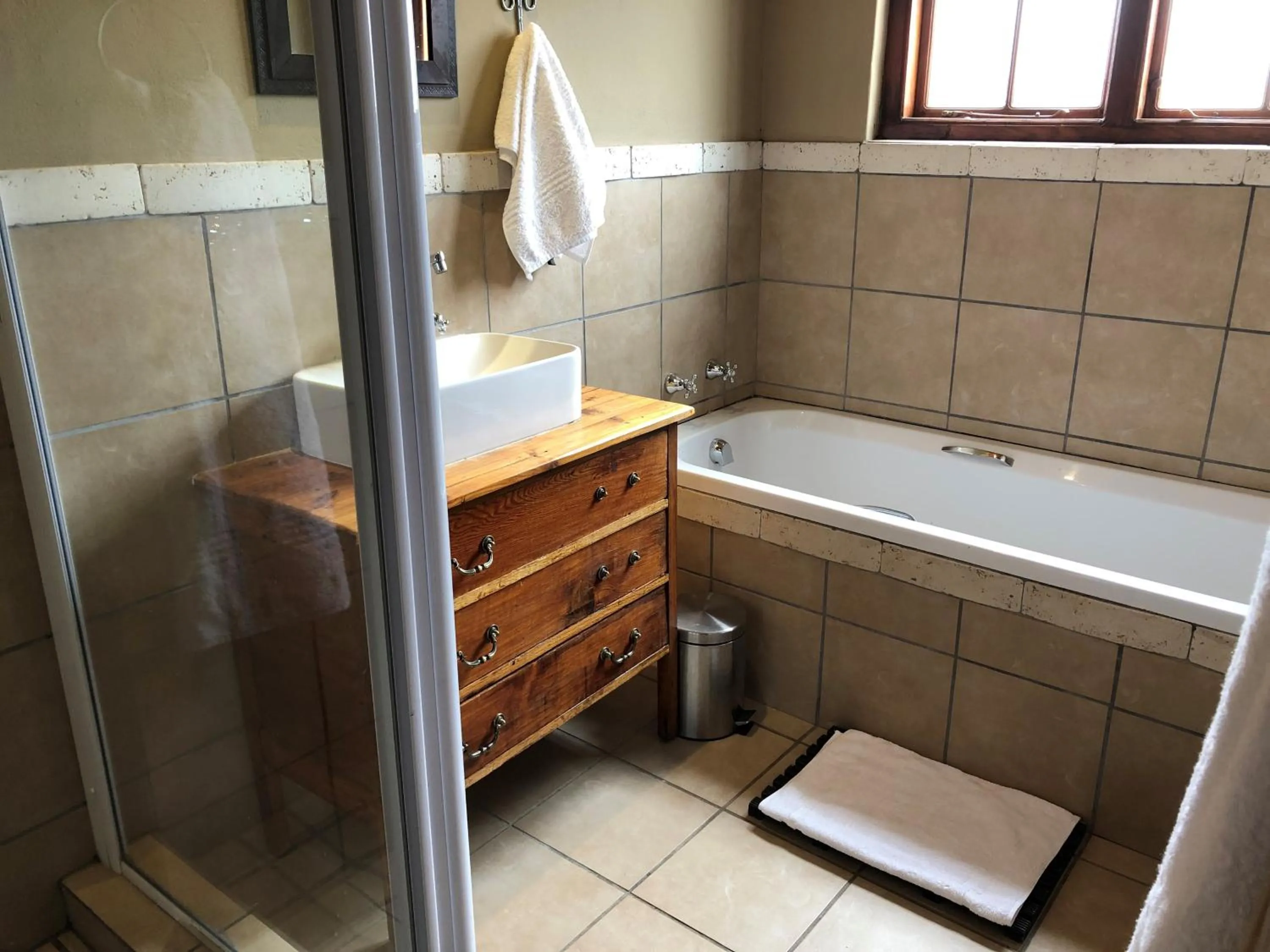 Bathroom in Celebratio Pomegranate Farm
