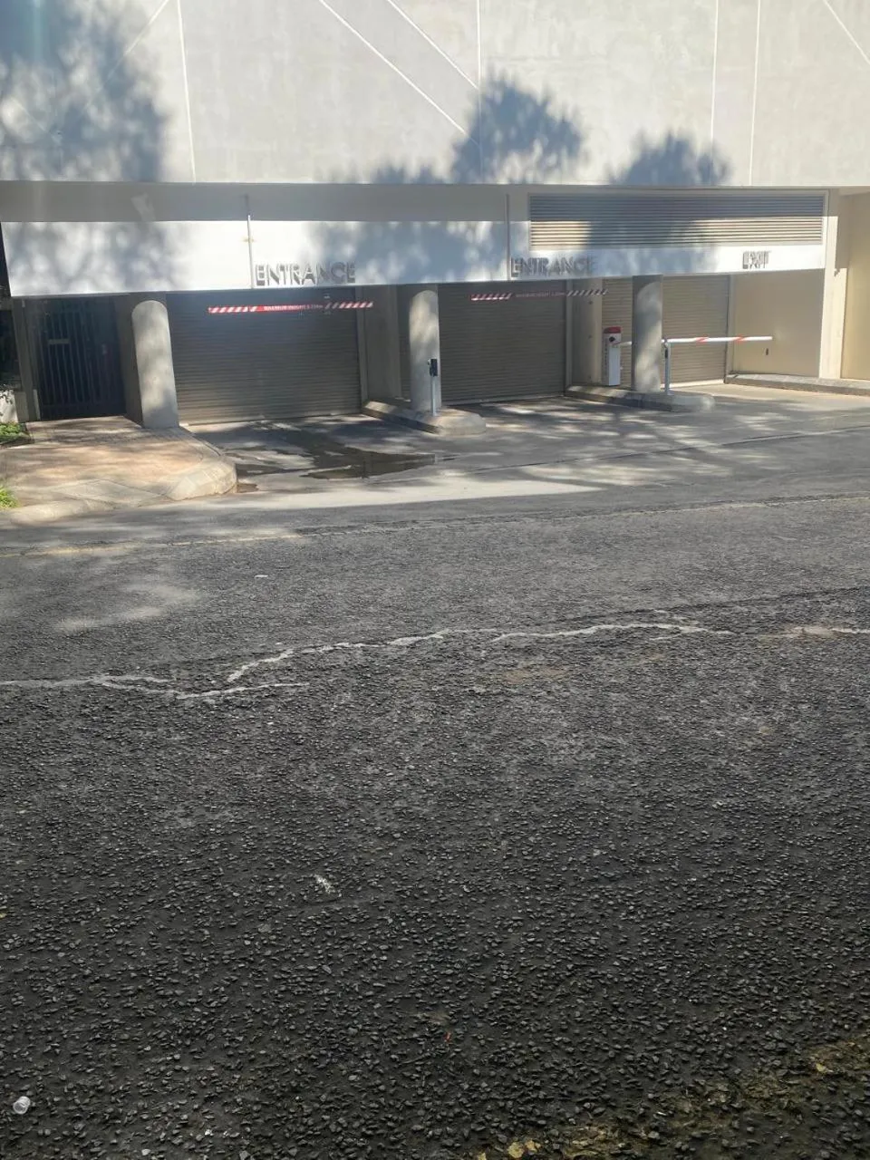 Parking in Easy Stay - The Tyrwhitt Rosebank