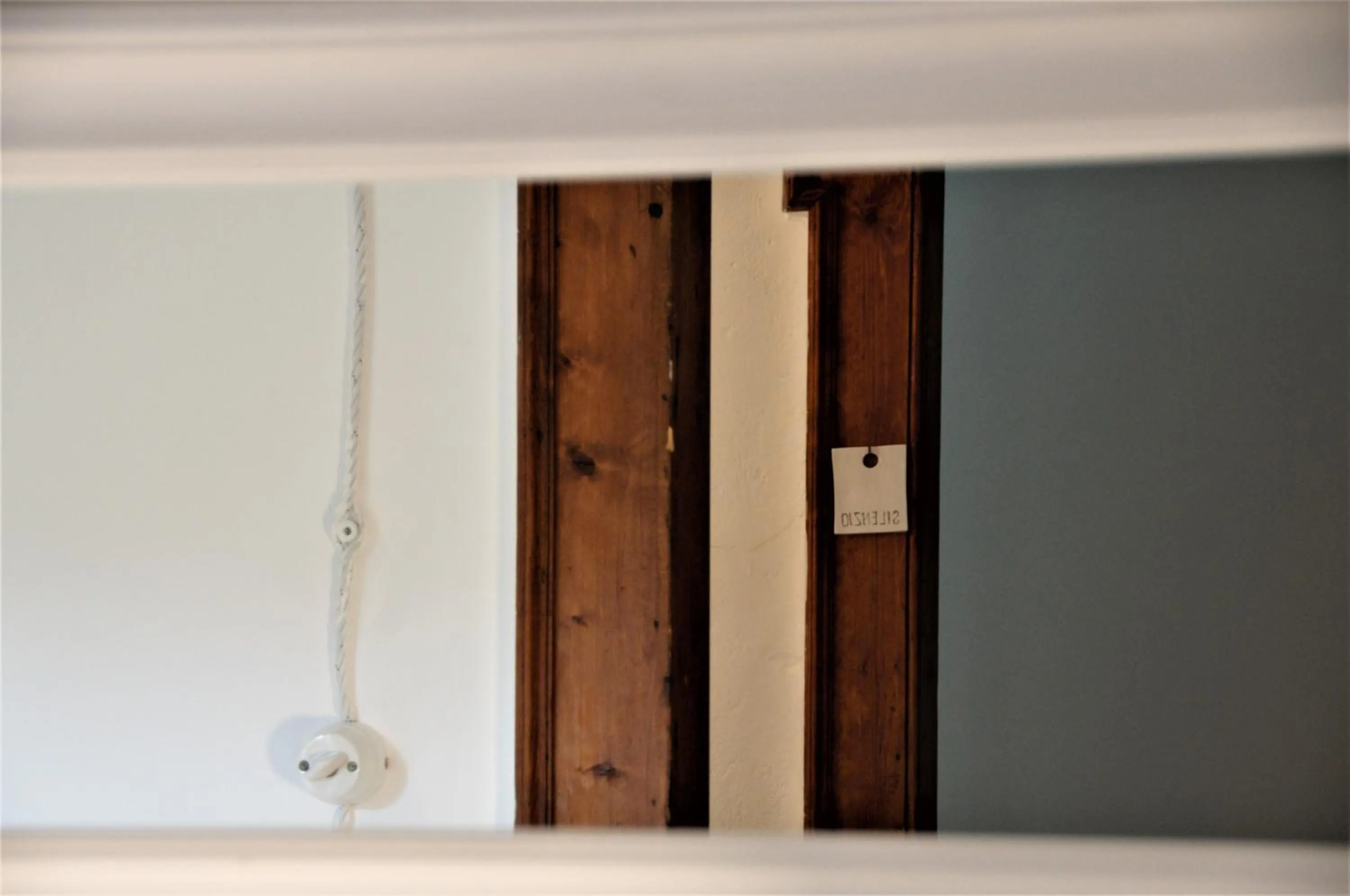 Decorative detail in Giulio Mountain B&B