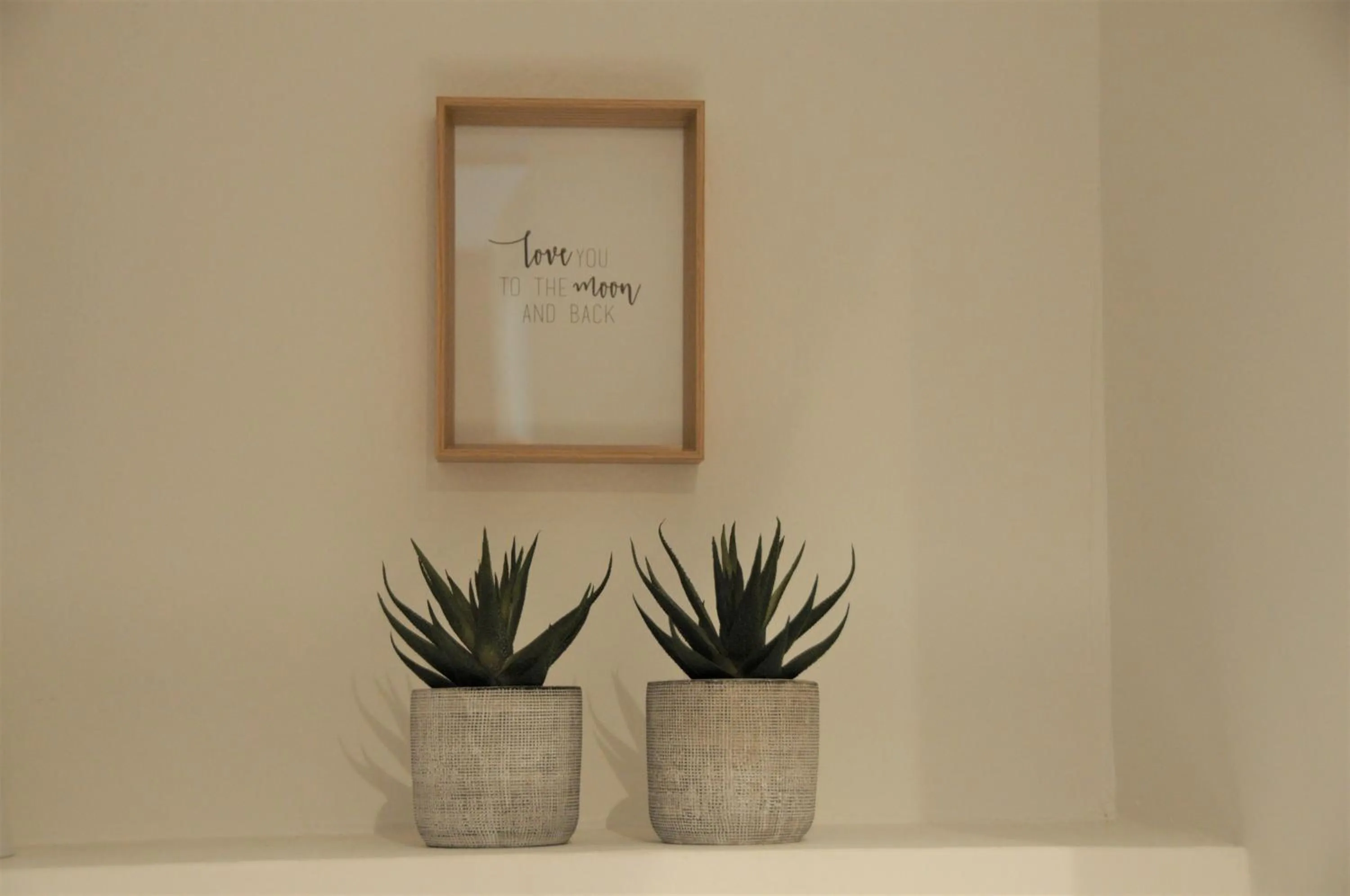 Decorative detail in Giulio Mountain B&B