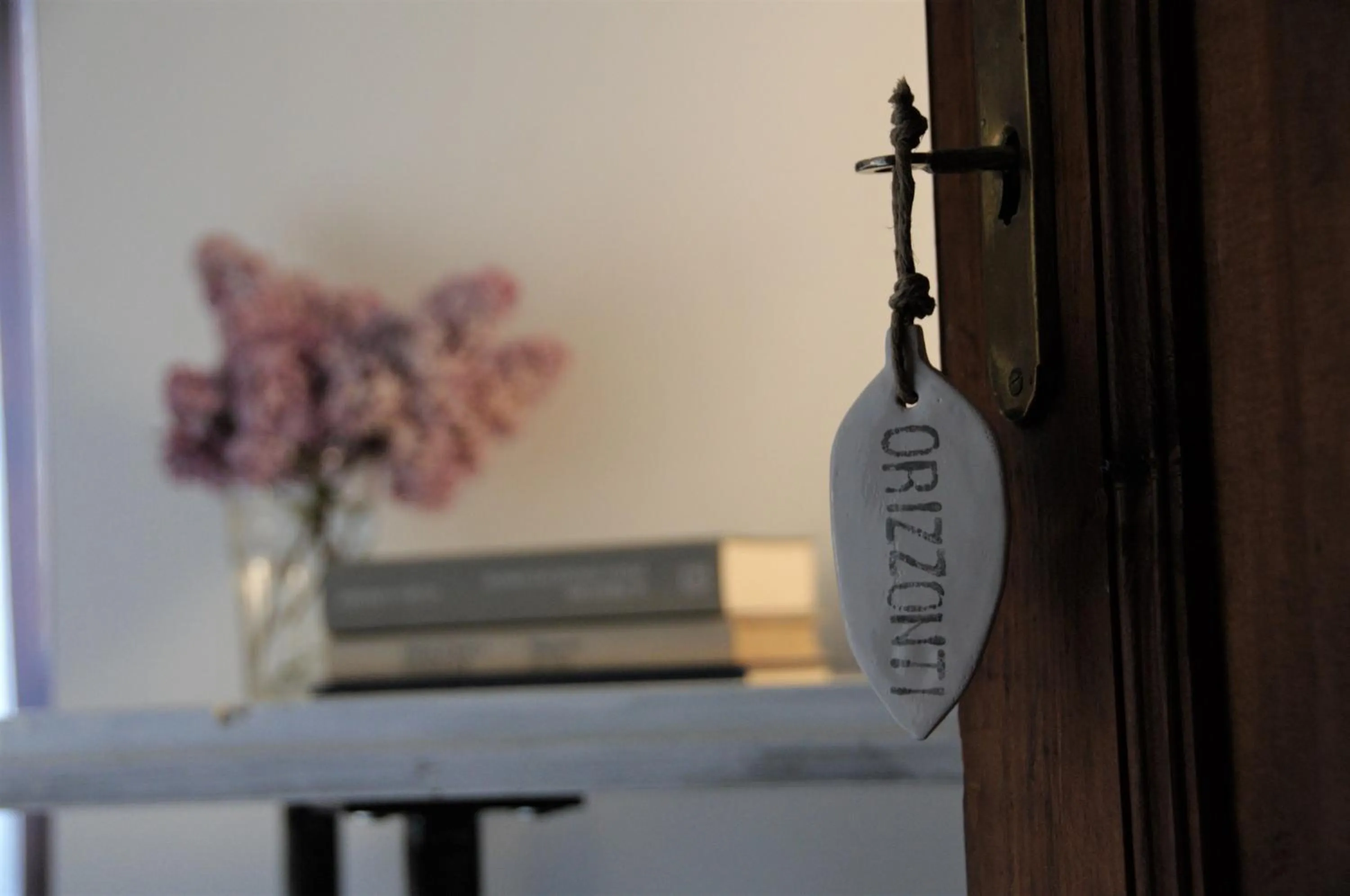 Decorative detail in Giulio Mountain B&B