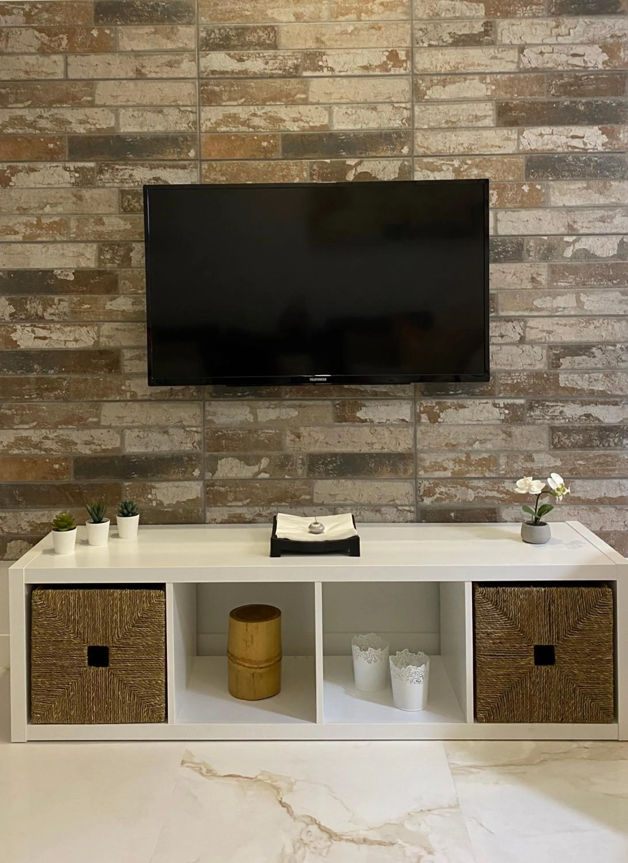 TV and multimedia in Apartament Mareverde Resort Costa Adeje