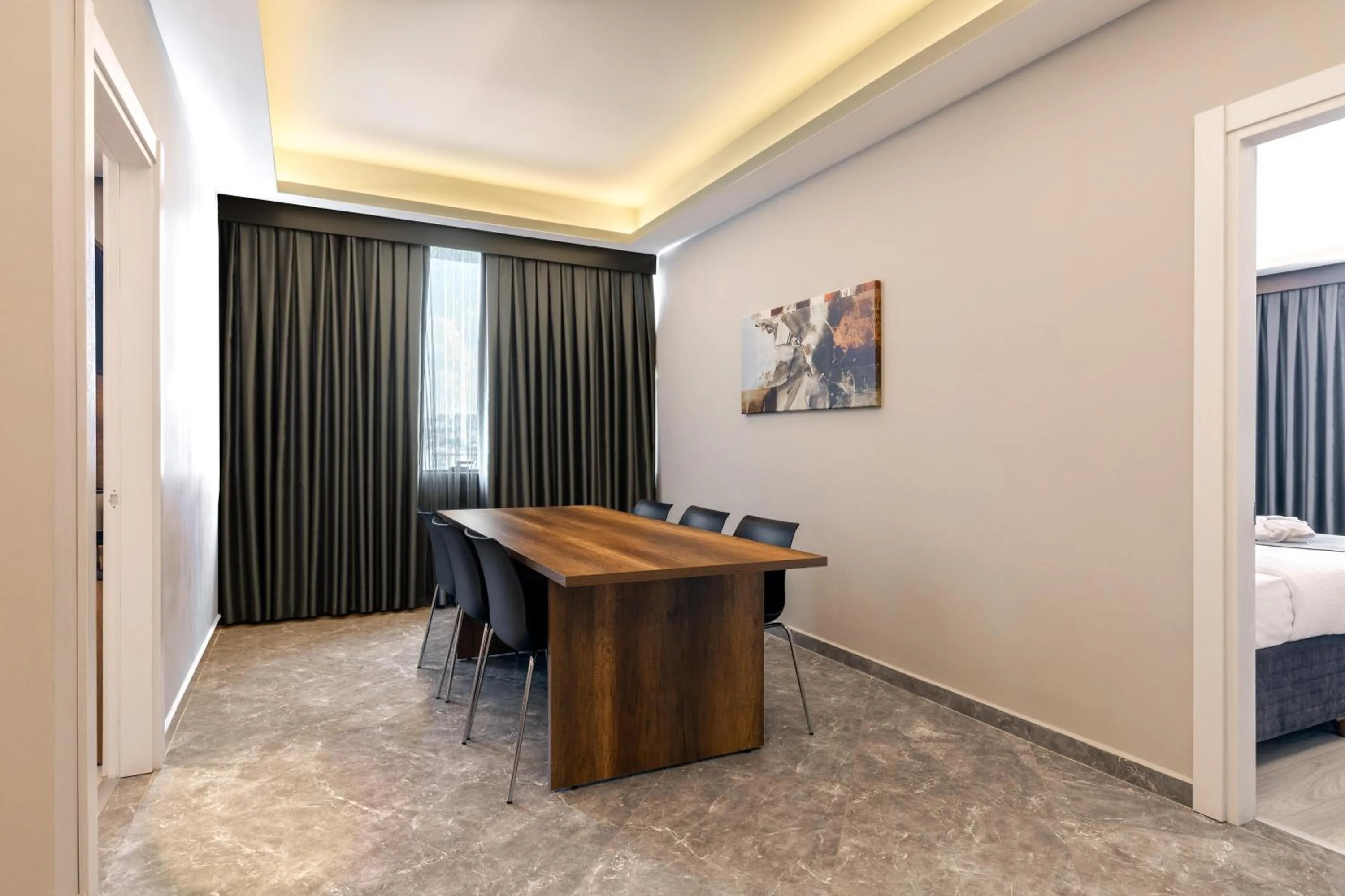 Photo of the whole room, Bed in The Plaza Hotel Edirne