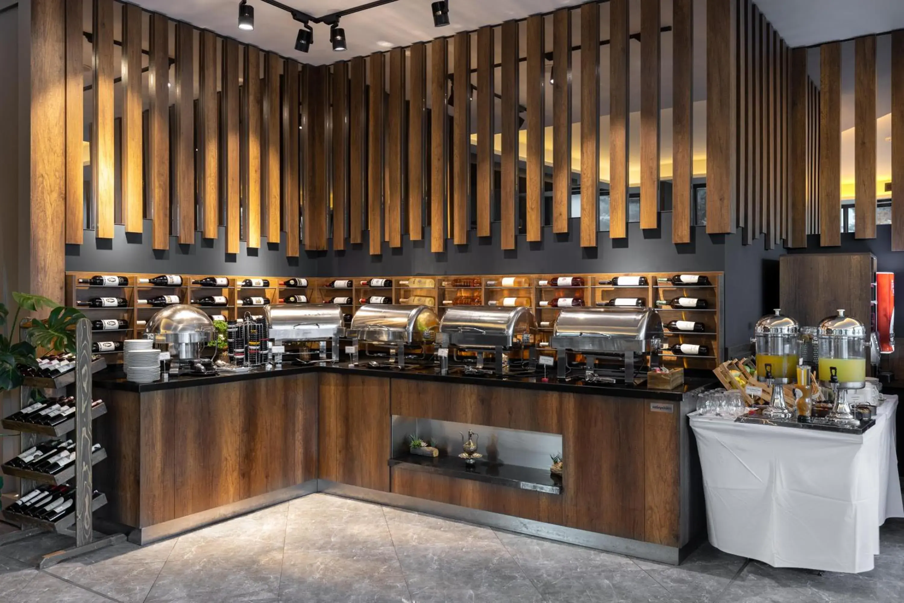 Restaurant/places to eat in The Plaza Hotel Edirne Restaurant/places to eat in The Plaza Hotel Edirne