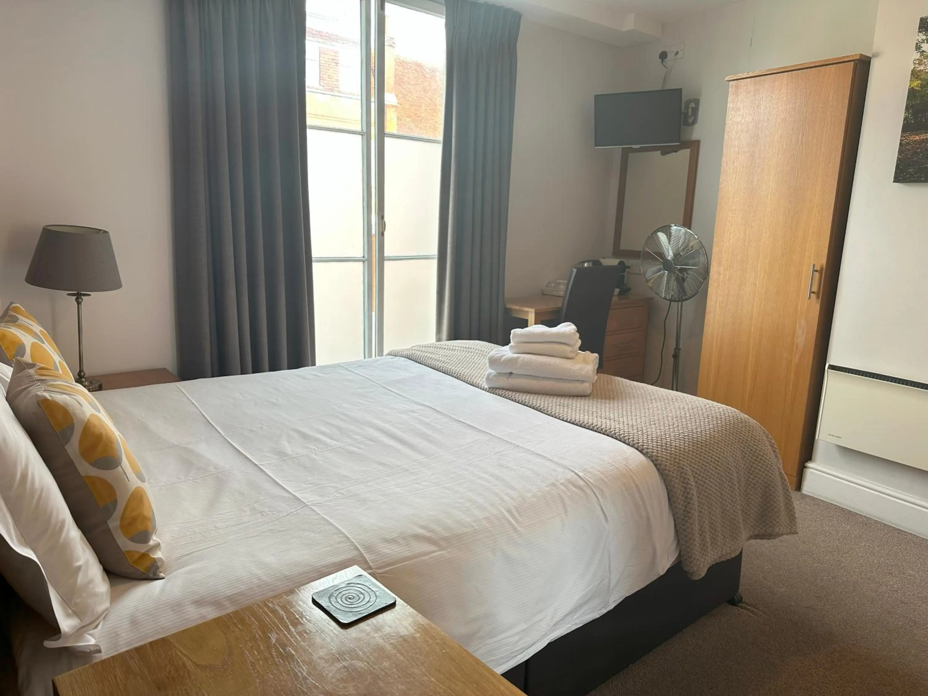 Bedroom, Bed in The North Hill Hotel