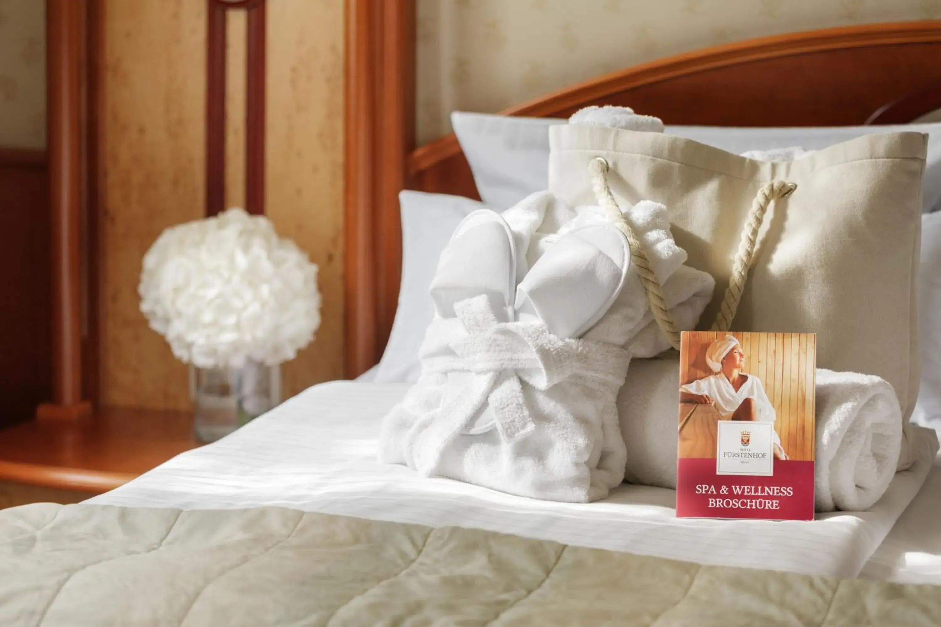 Bed in Hotel Fürstenhof Bad Bertrich Bed in Hotel Fürstenhof Bad Bertrich