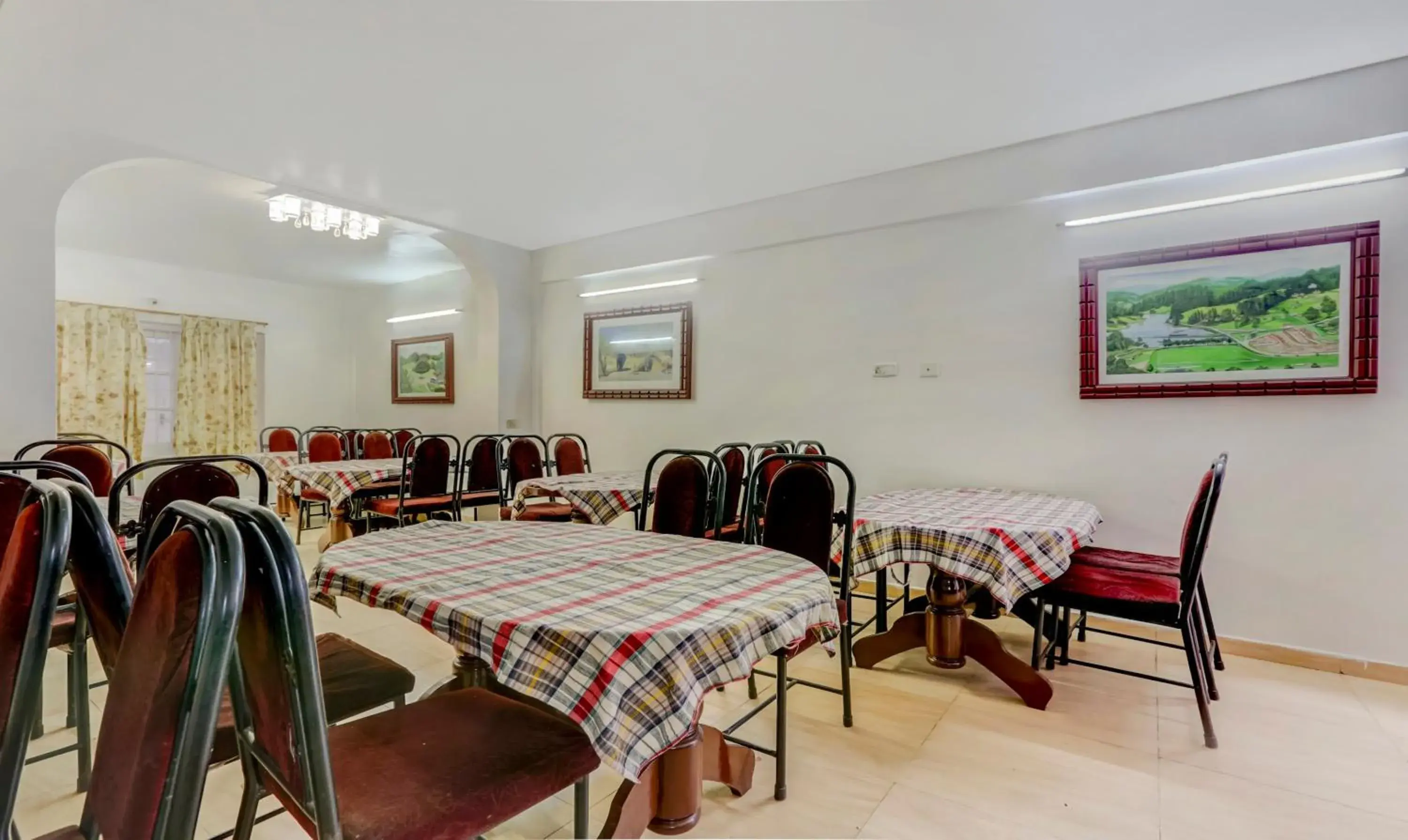 Restaurant/places to eat in Treebo Atithi Bhavan, 1 Km From Ooty Lake Restaurant/places to eat in Treebo Atithi Bhavan, 1 Km From Ooty Lake