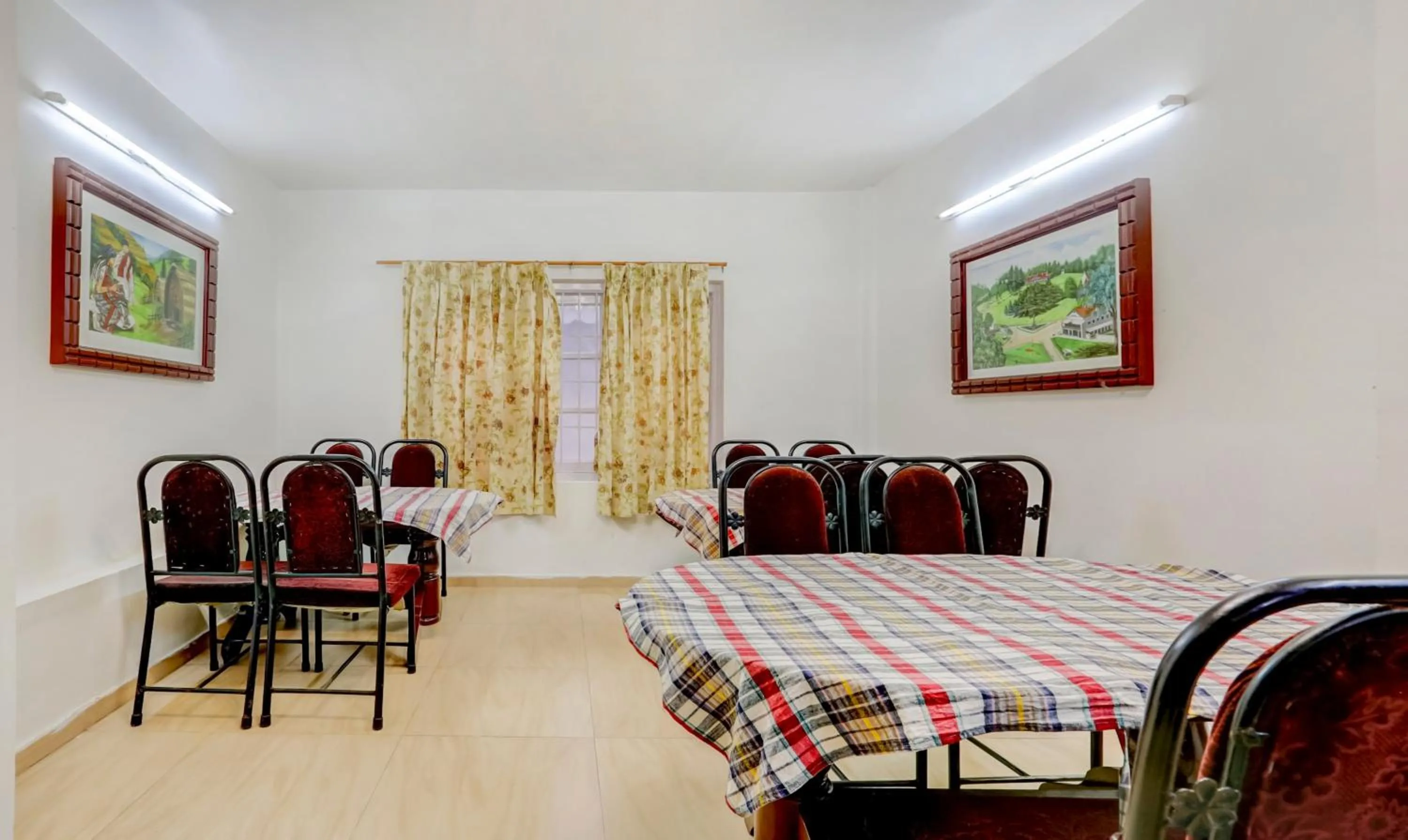 Breakfast, Bed in Treebo Atithi Bhavan, 1 Km From Ooty Lake