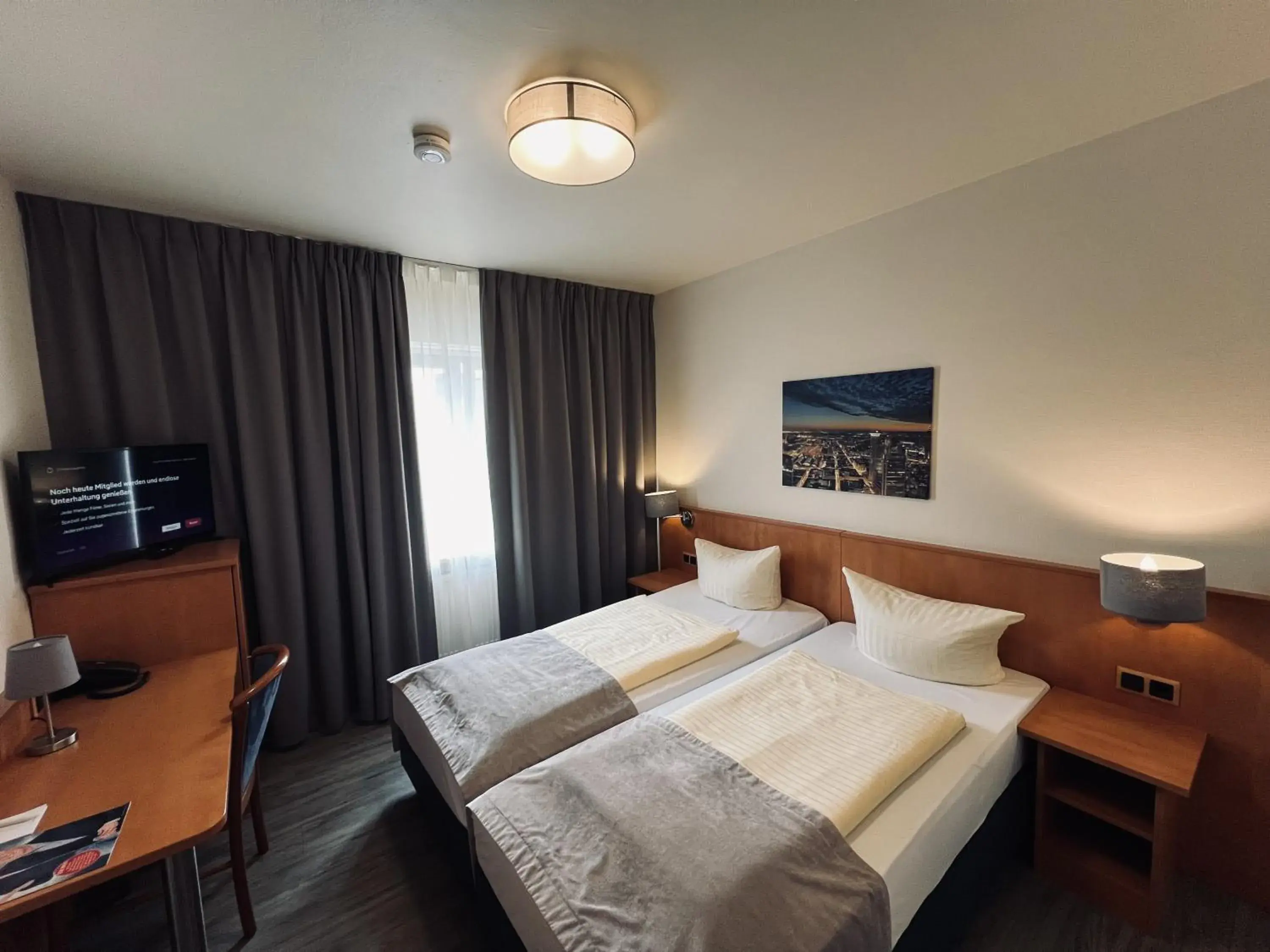 Bedroom, Bed in Hotel Niederräder Hof Bedroom, Bed in Hotel Niederräder Hof