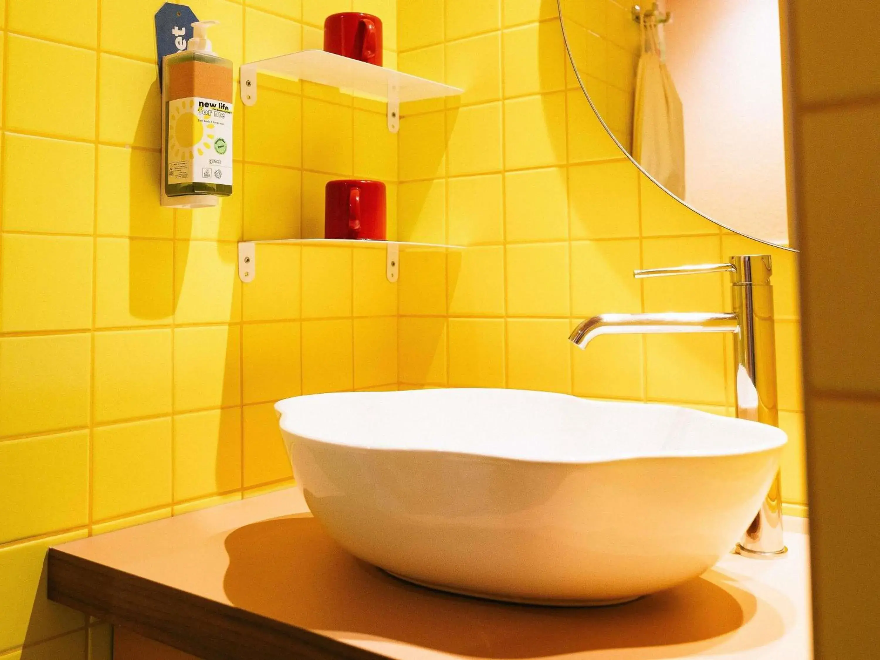 Bedroom in greet hôtel Pont du Gard - Route d'Avignon Bedroom in greet hôtel Pont du Gard - Route d'Avignon