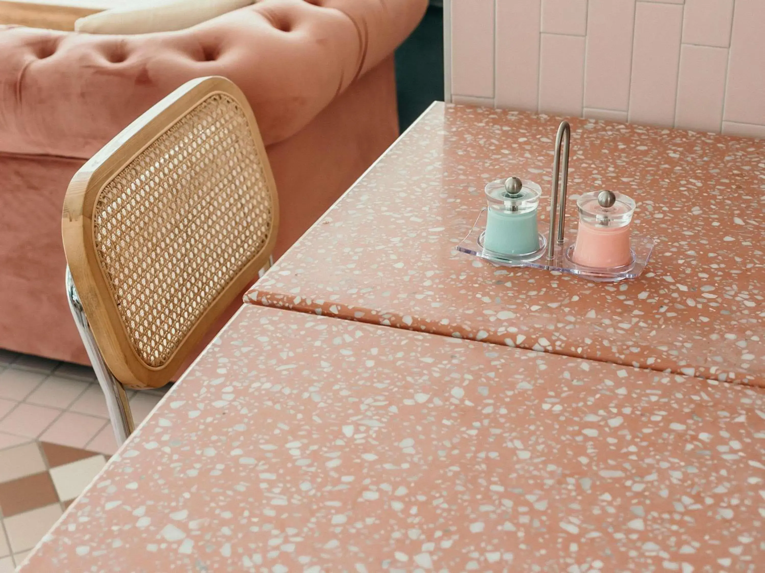 Restaurant/places to eat in greet hôtel Pont du Gard - Route d'Avignon Restaurant/places to eat in greet hôtel Pont du Gard - Route d'Avignon