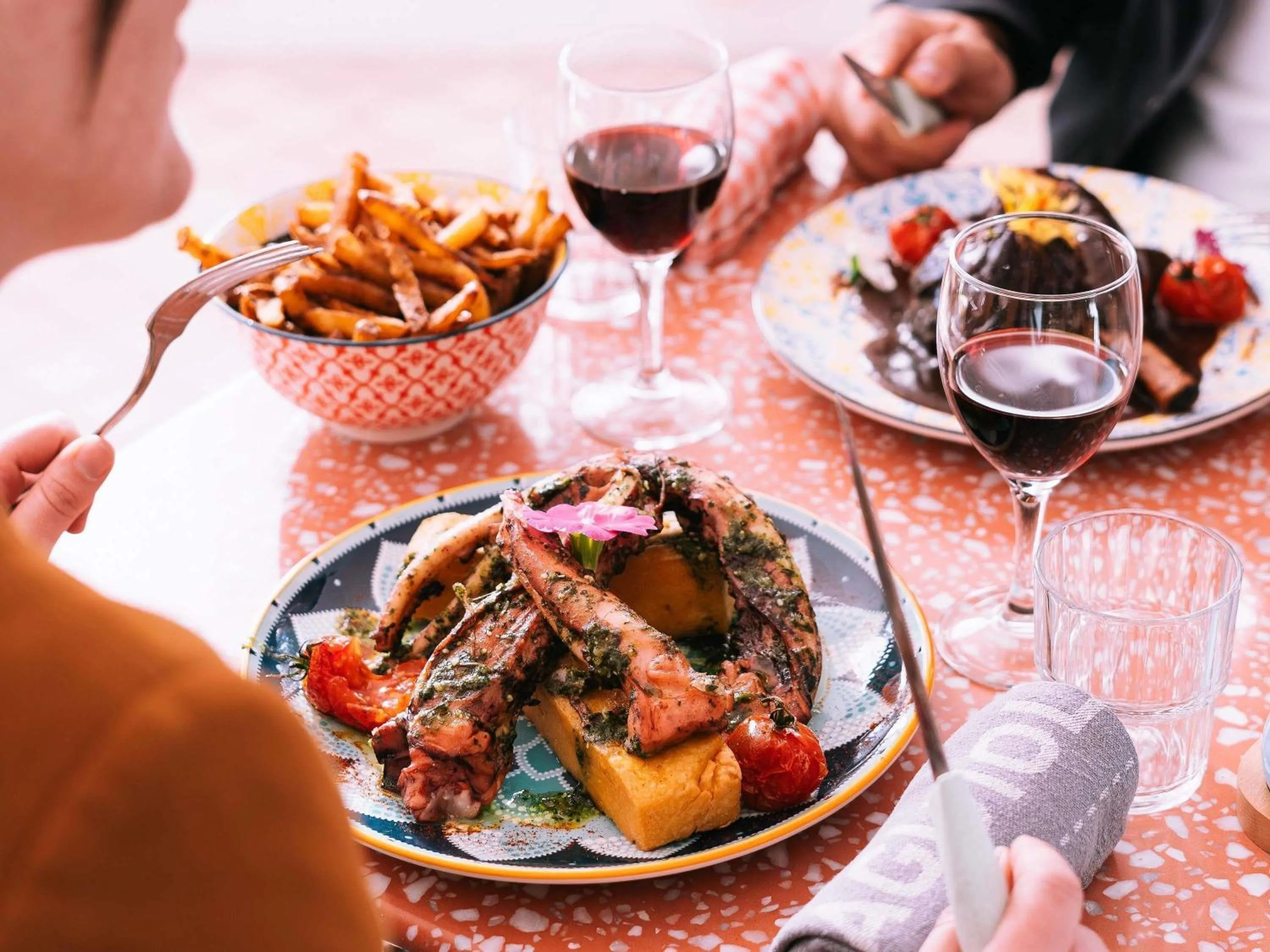 Restaurant/places to eat in greet hôtel Pont du Gard - Route d'Avignon