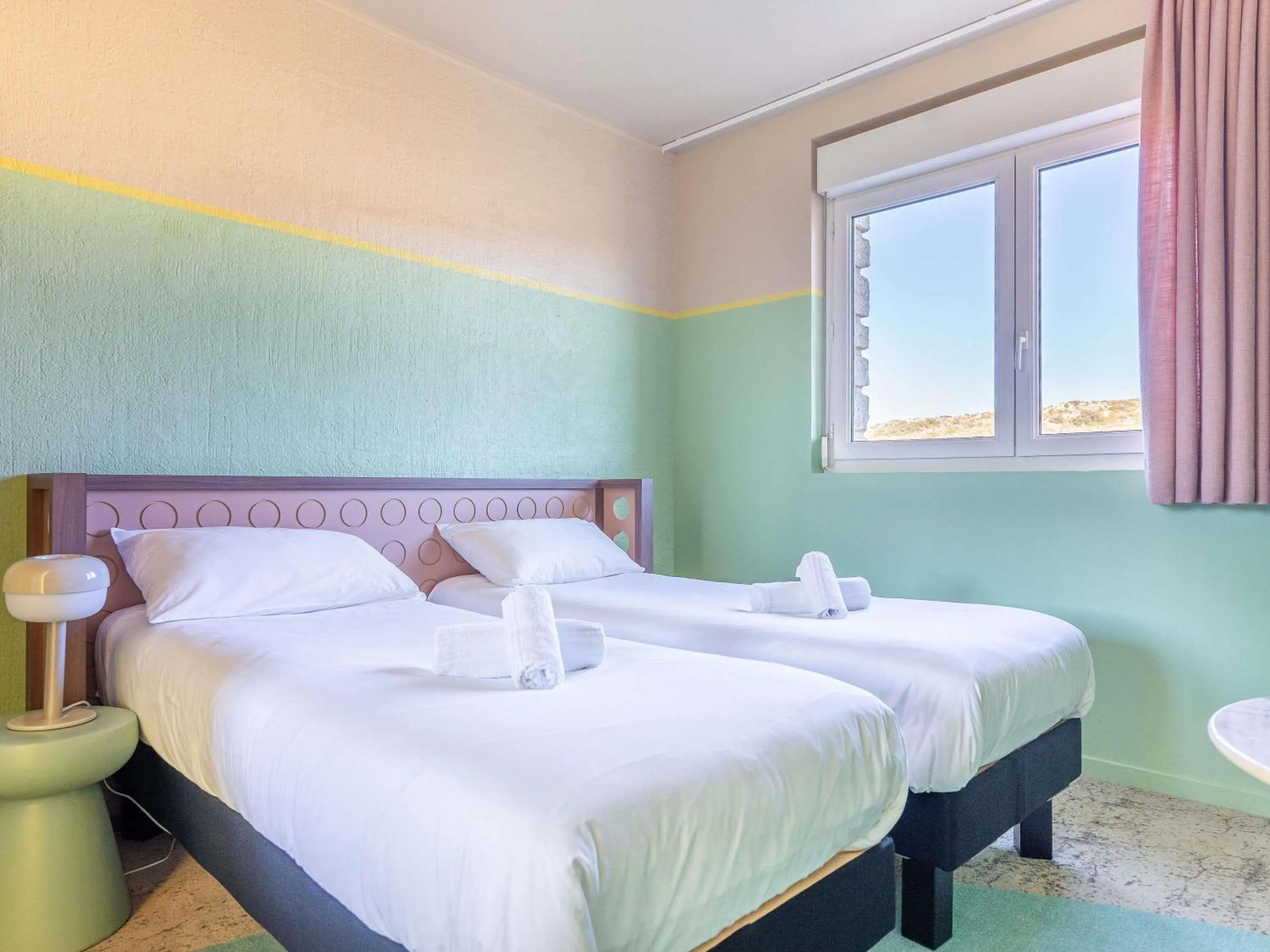 Bedroom, Bed in greet hôtel Pont du Gard - Route d'Avignon