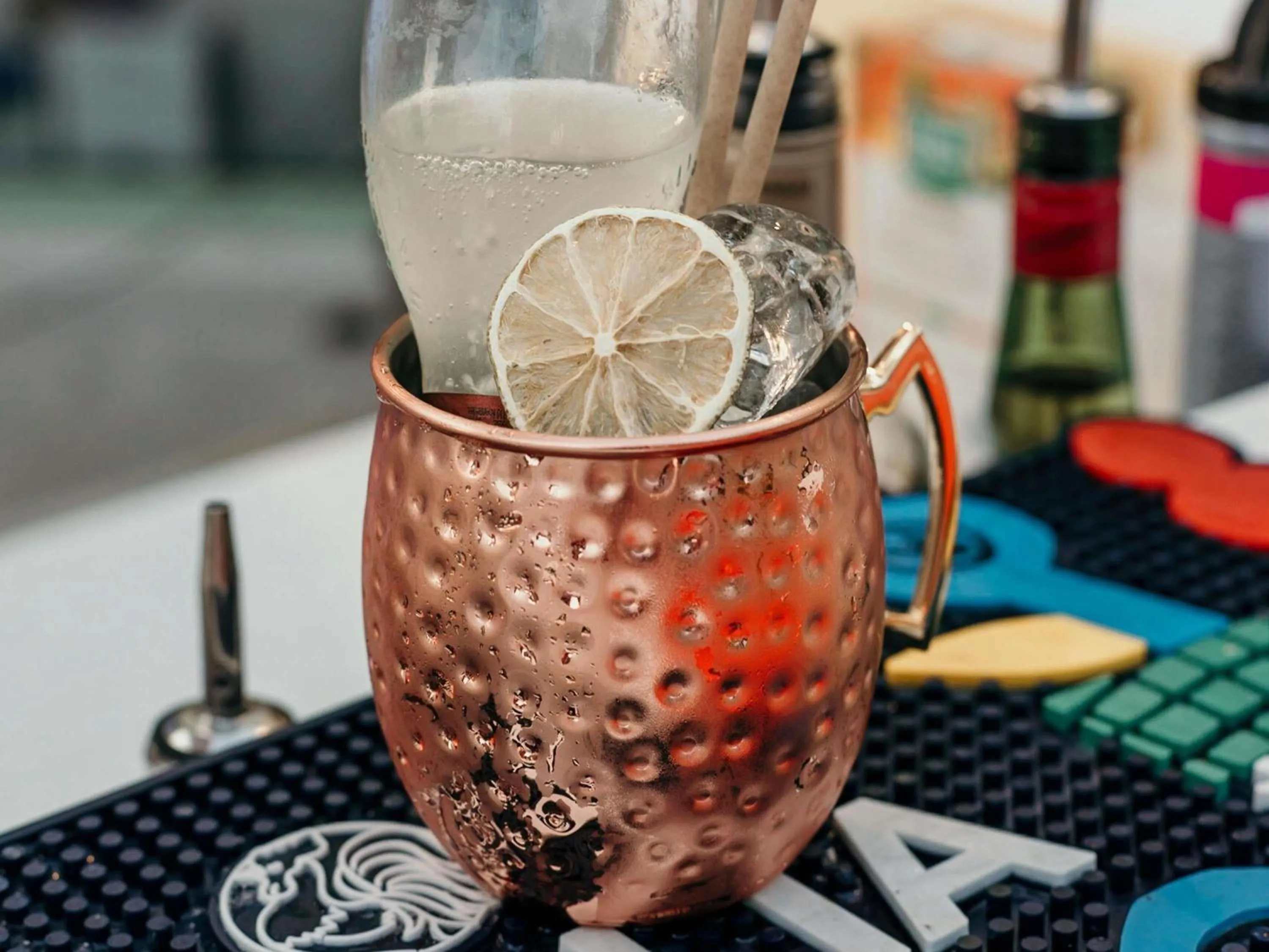 Lounge or bar in greet hôtel Pont du Gard - Route d'Avignon
