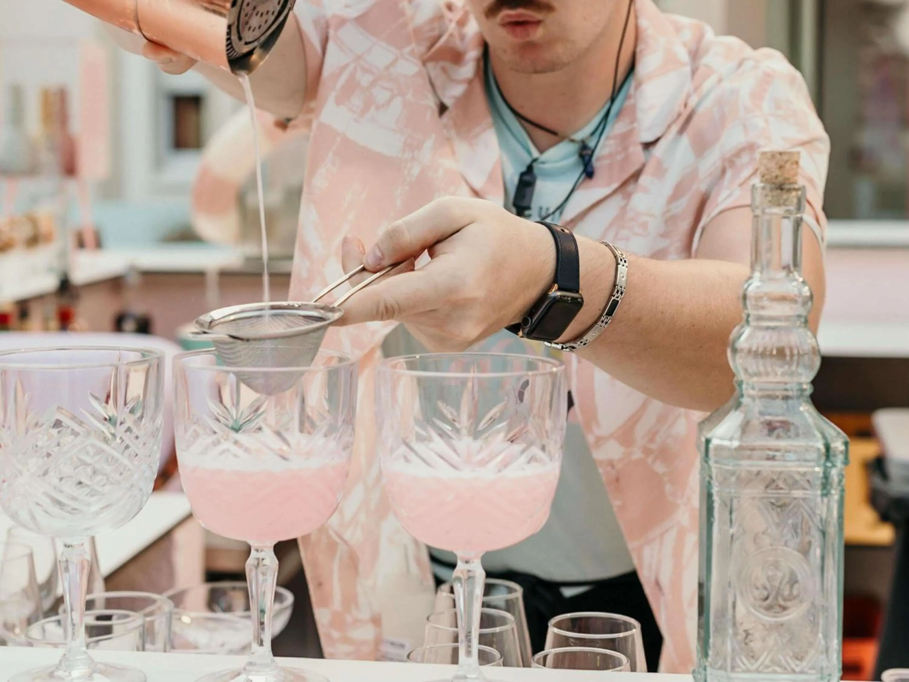 Lounge or bar in greet hôtel Pont du Gard - Route d'Avignon